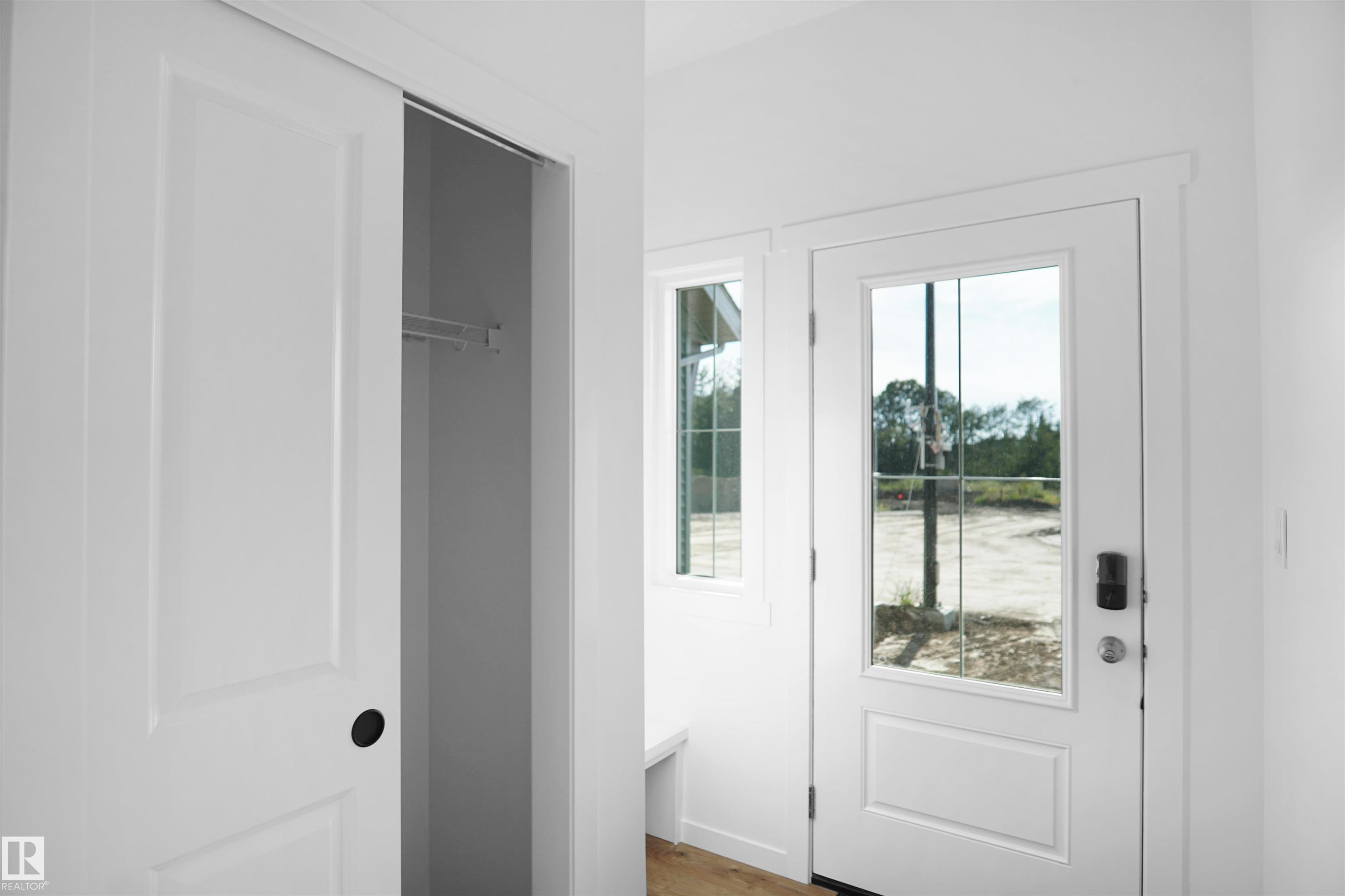 #54 19904 31 AV NW 4