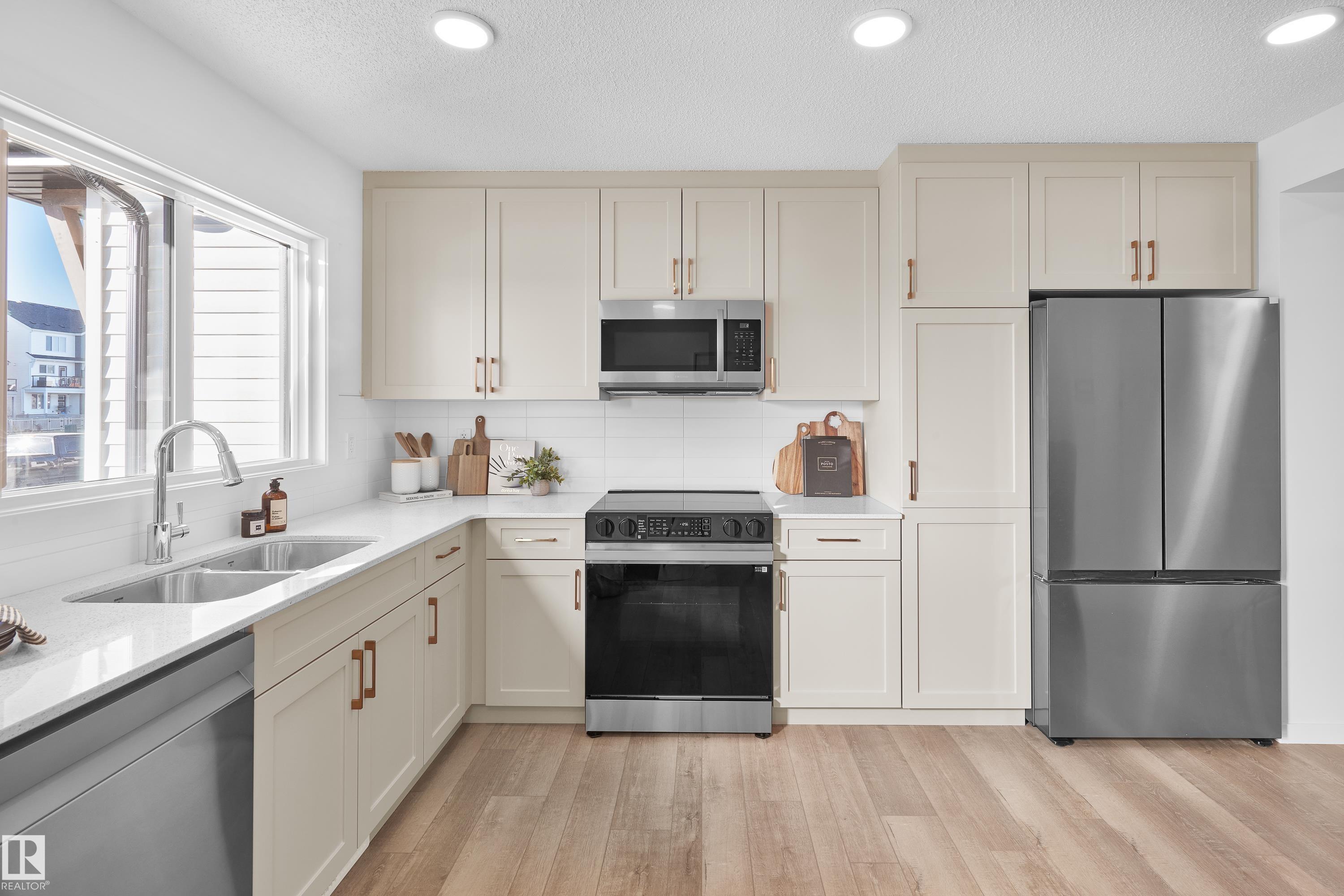 3 18636 18 Avenue NW, River's Edge, Edmonton