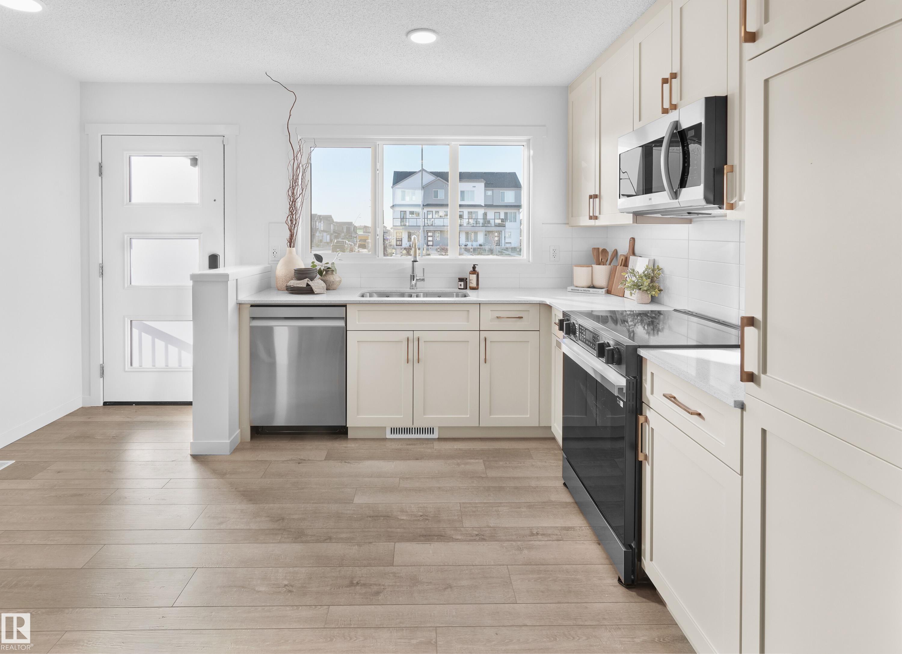 3 18636 18 Avenue NW, River's Edge, Edmonton