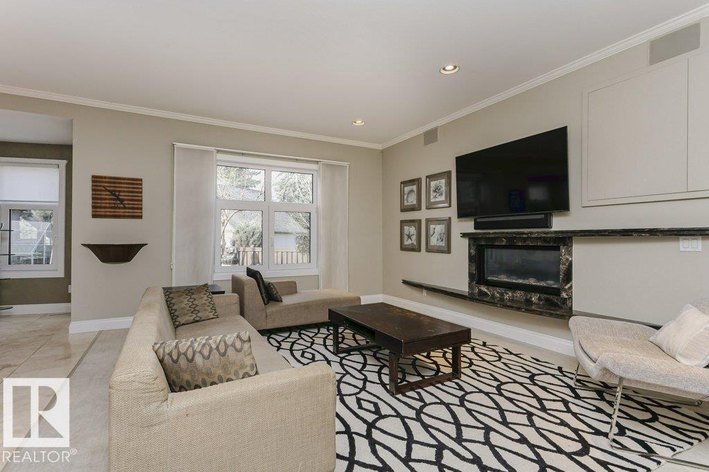 Photo 25 at 11 Wellington Crescent NW, Glenora, Edmonton