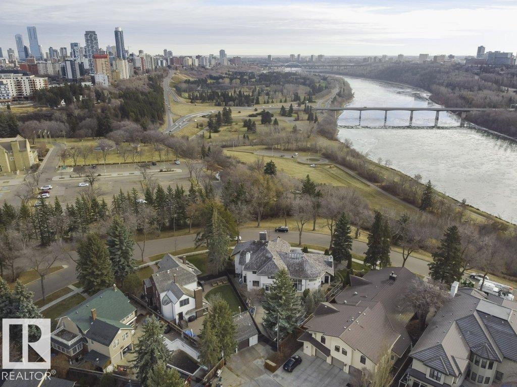 Photo 8 at 11 Wellington Crescent NW, Glenora, Edmonton