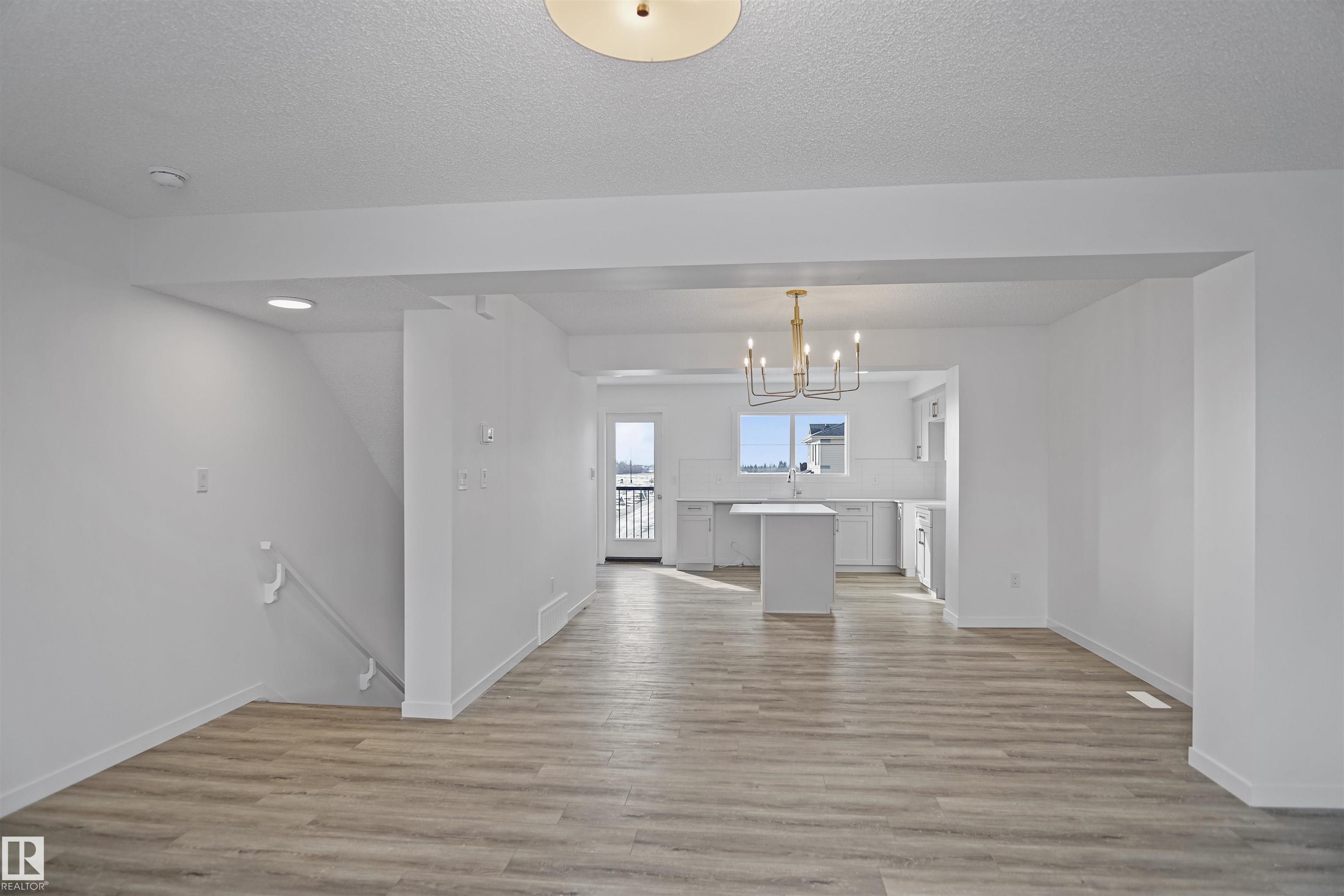 Photo 8 at 4205 Kinglet Drive NW, Kinglet Gardens, Edmonton