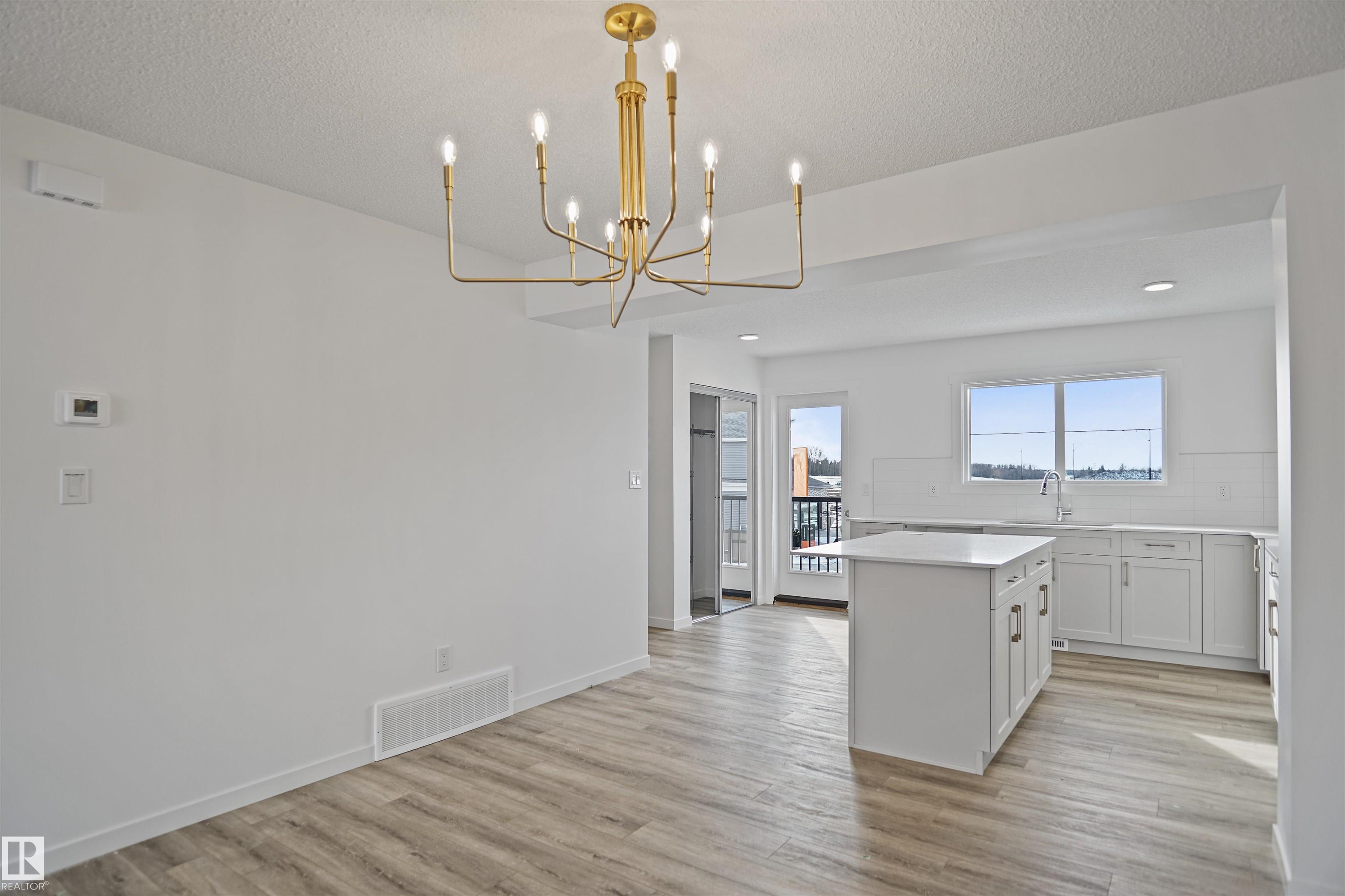 Photo 9 at 4205 Kinglet Drive NW, Kinglet Gardens, Edmonton