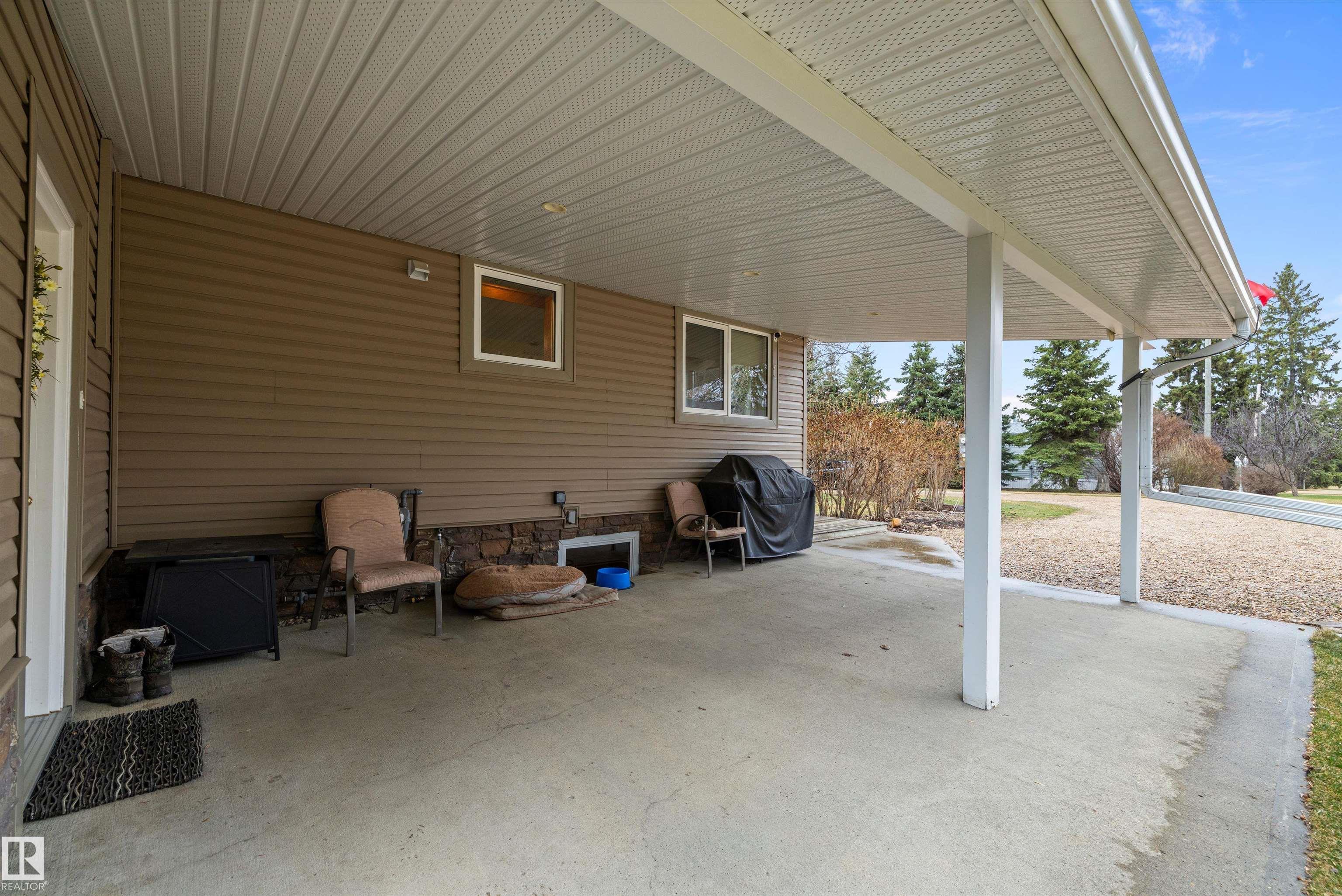 Photo 11 at 55518 Rge Road 250, None, Rural Sturgeon County