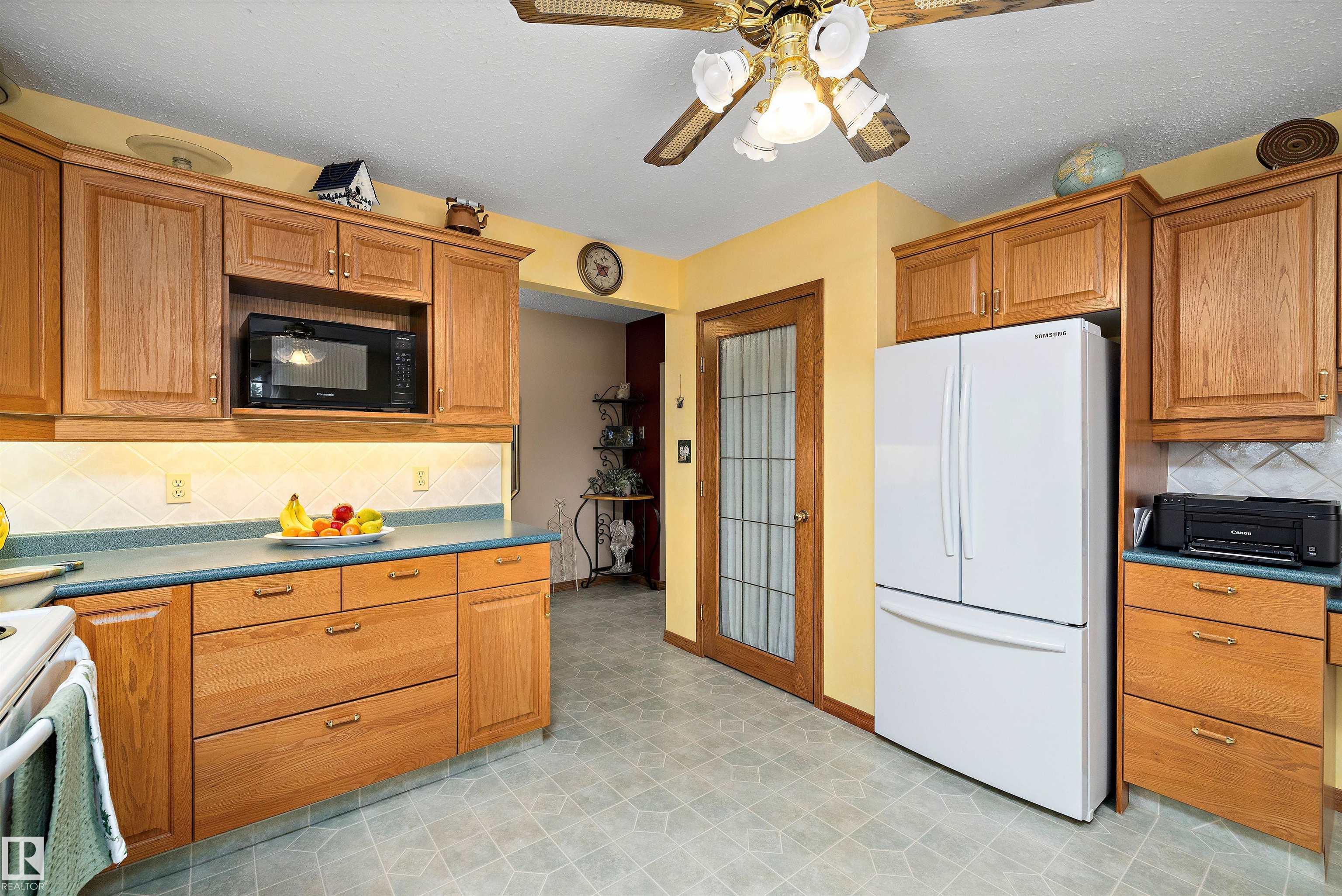 Photo 13 at 55518 Rge Road 250, None, Rural Sturgeon County