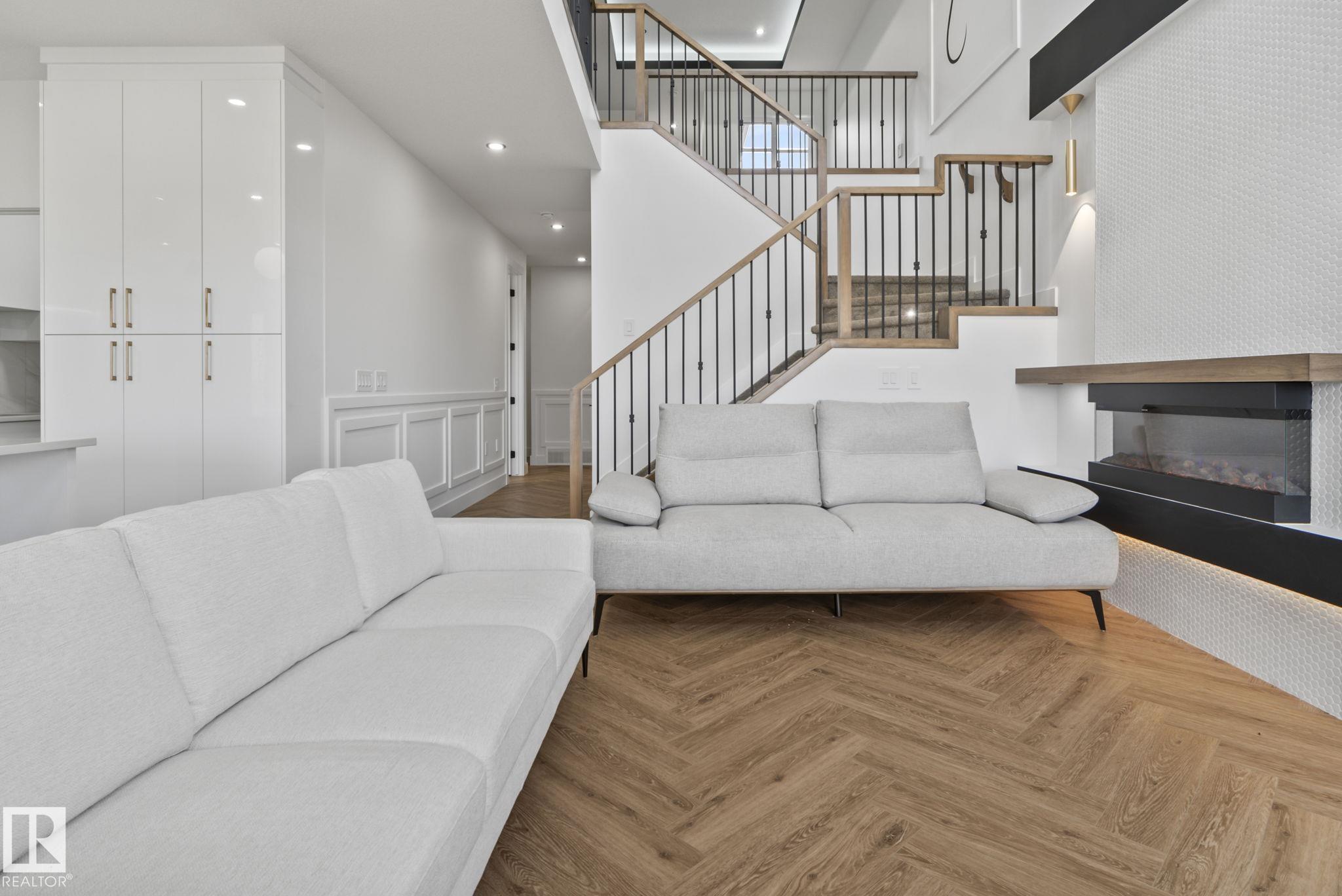 Photo 7 at 2904 1 Avenue SW, Alces, Edmonton