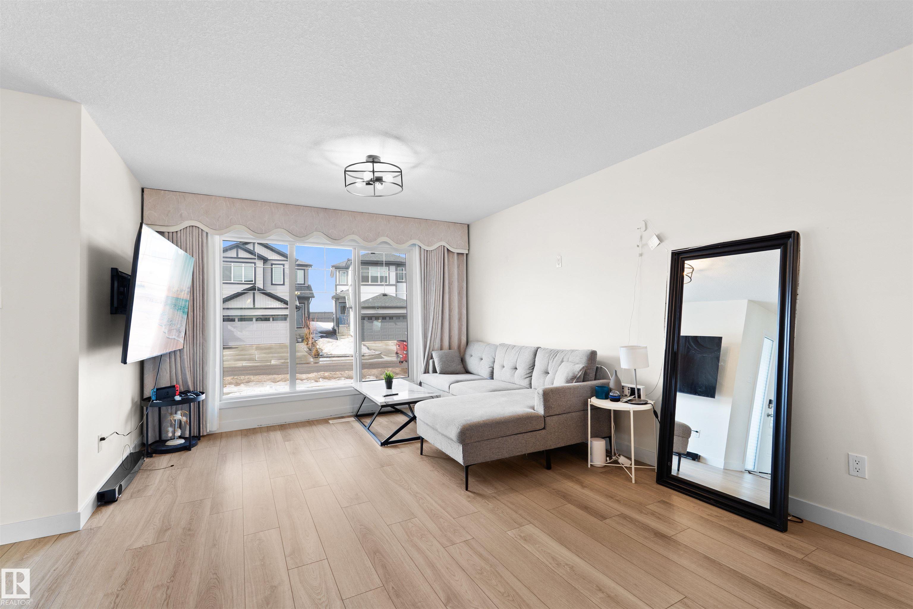 Picture for 17651 49 ST NW