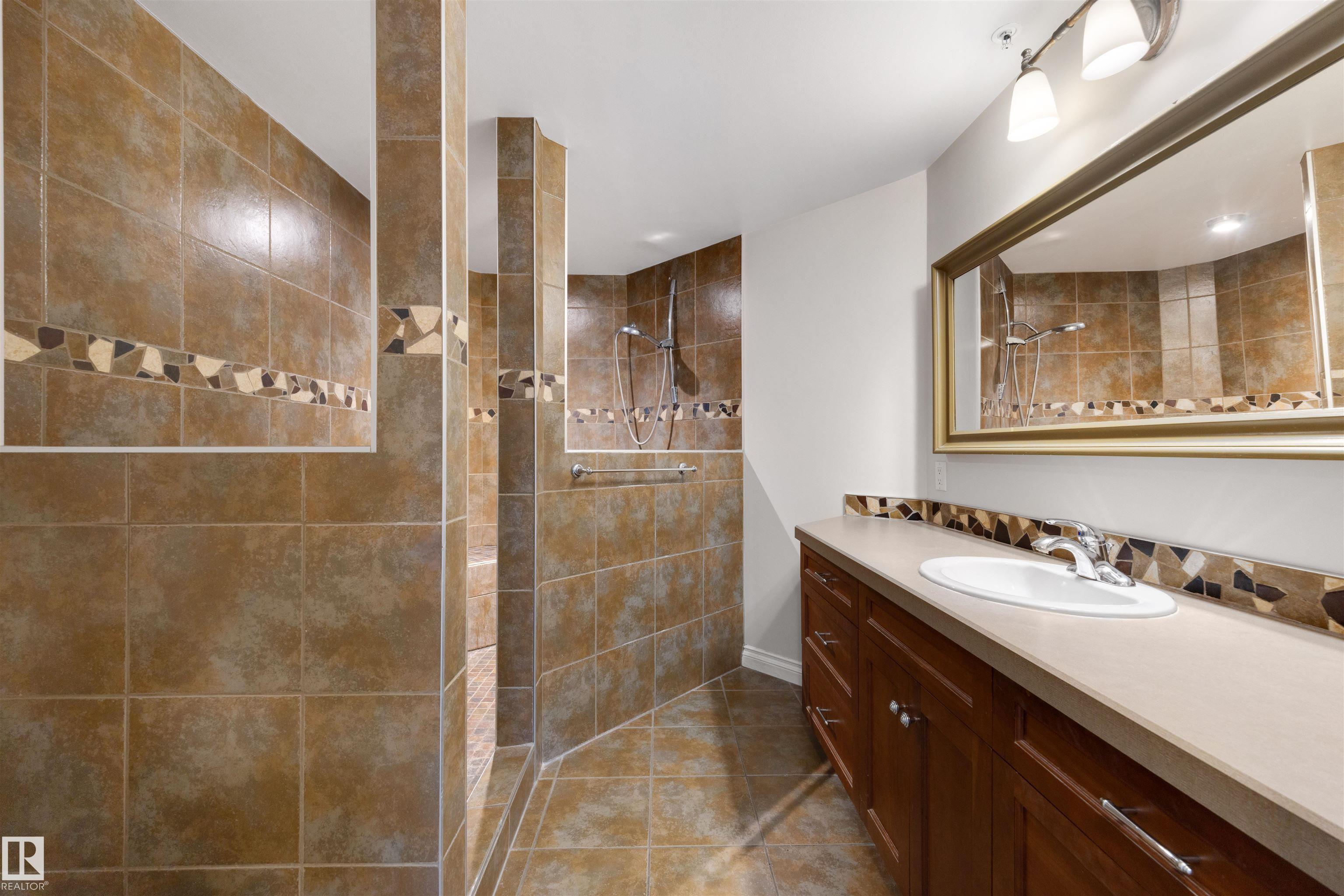 Photo 16 at 305 - 9803 96a Street NW, Cloverdale, Edmonton