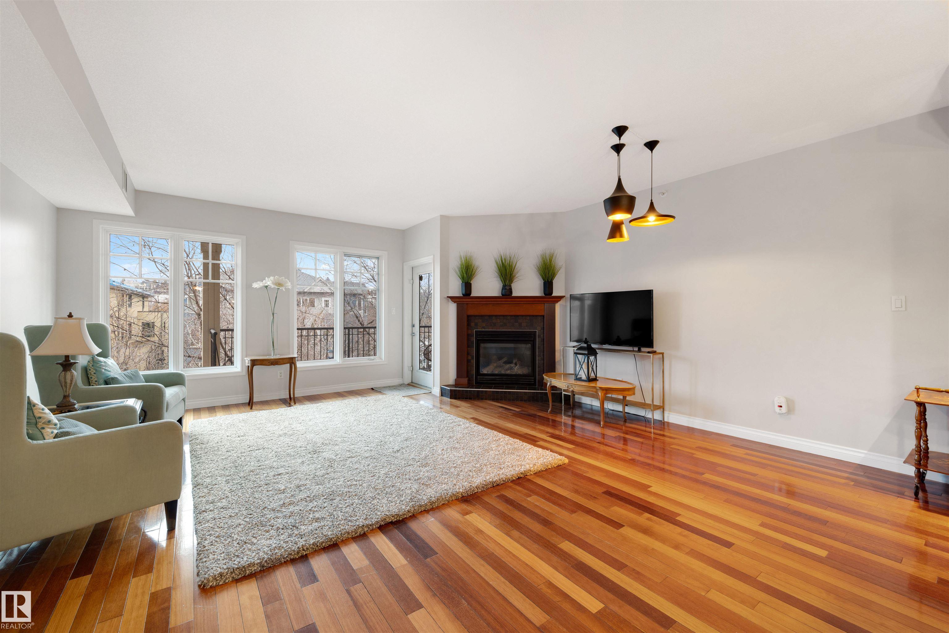 305 - 9803 96a Street NW, Cloverdale, Edmonton