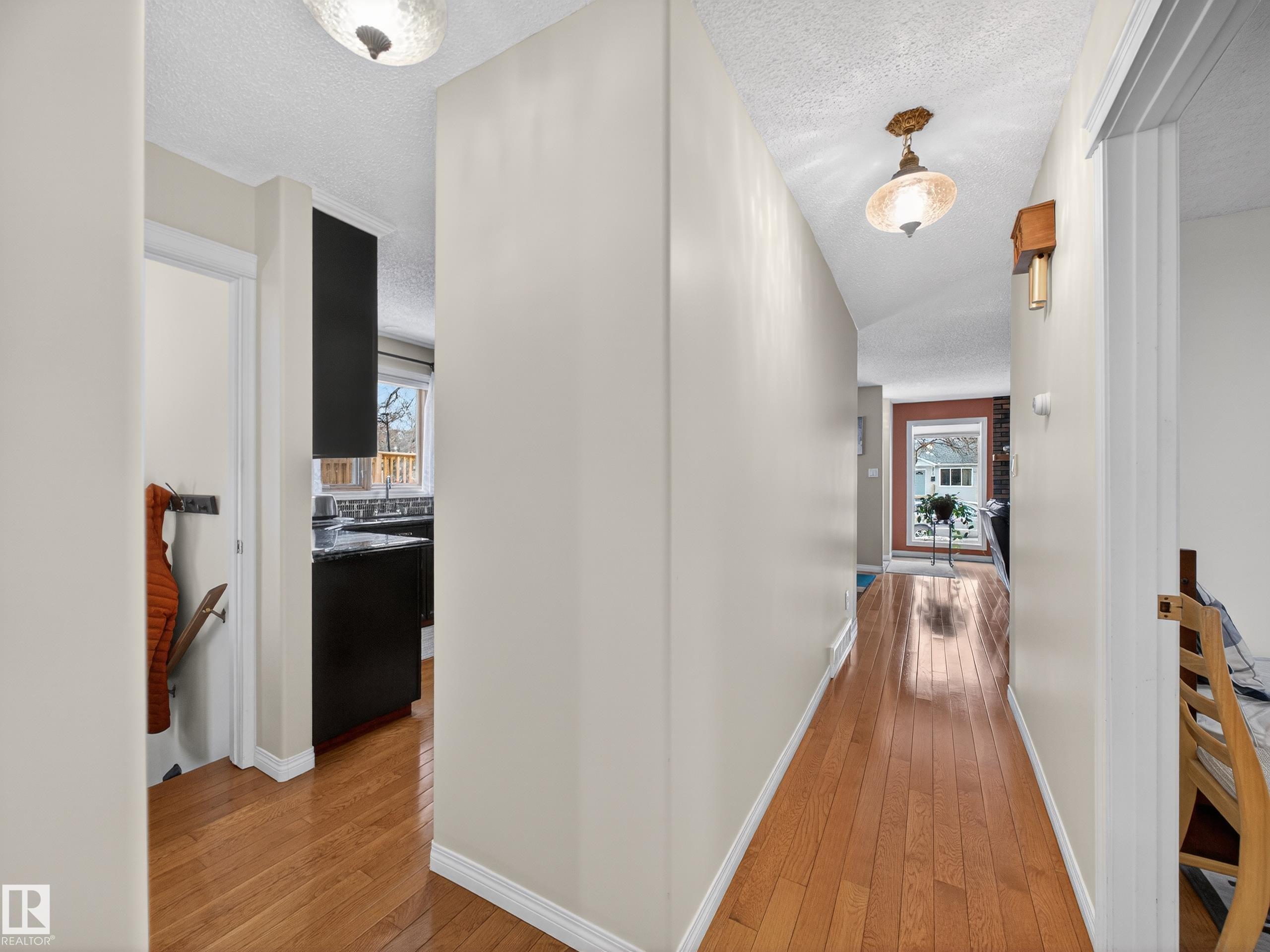 Photo 20 at 8906 83 Avenue NW, Bonnie Doon, Edmonton