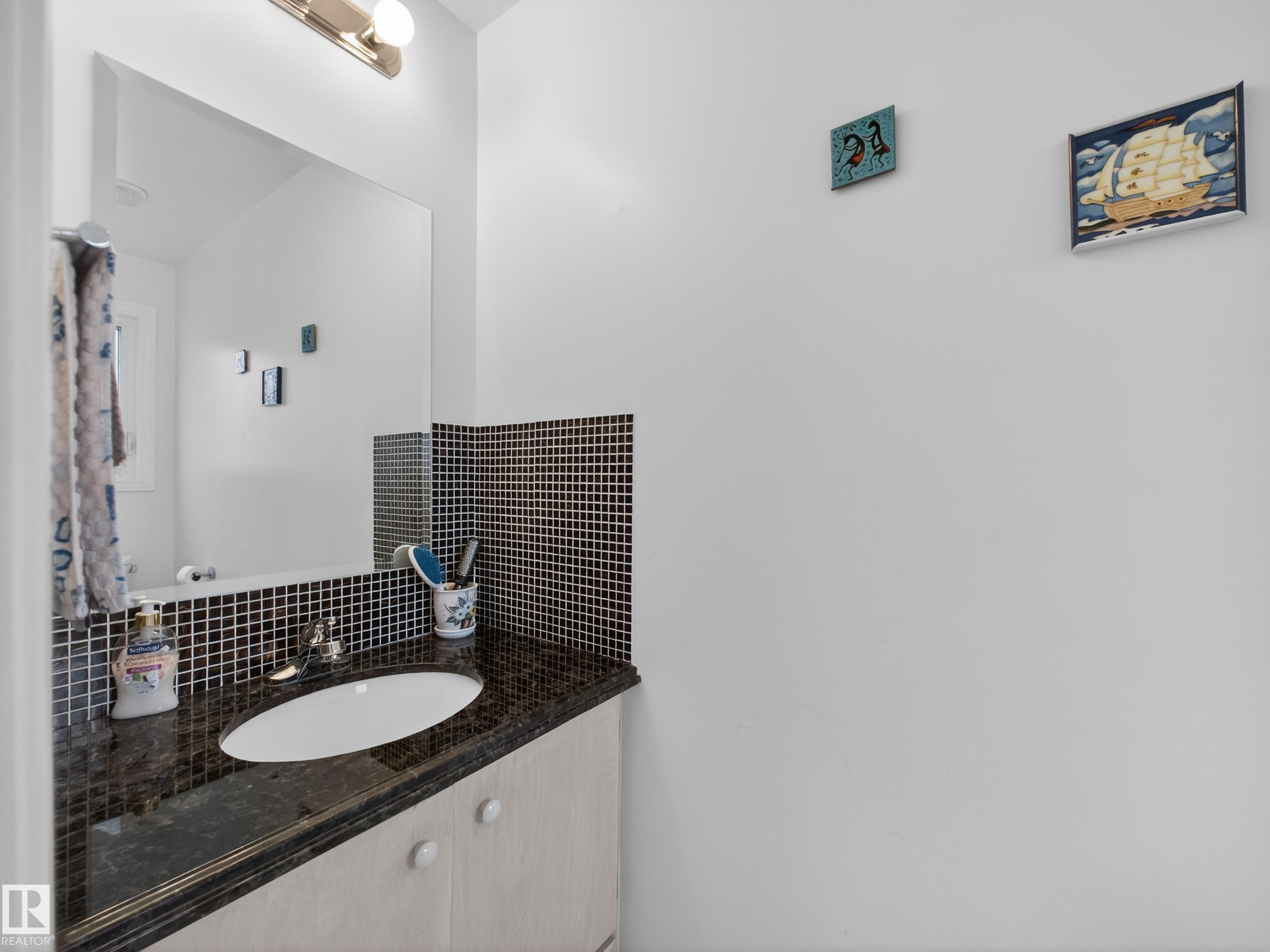 Photo 24 at 8906 83 Avenue NW, Bonnie Doon, Edmonton