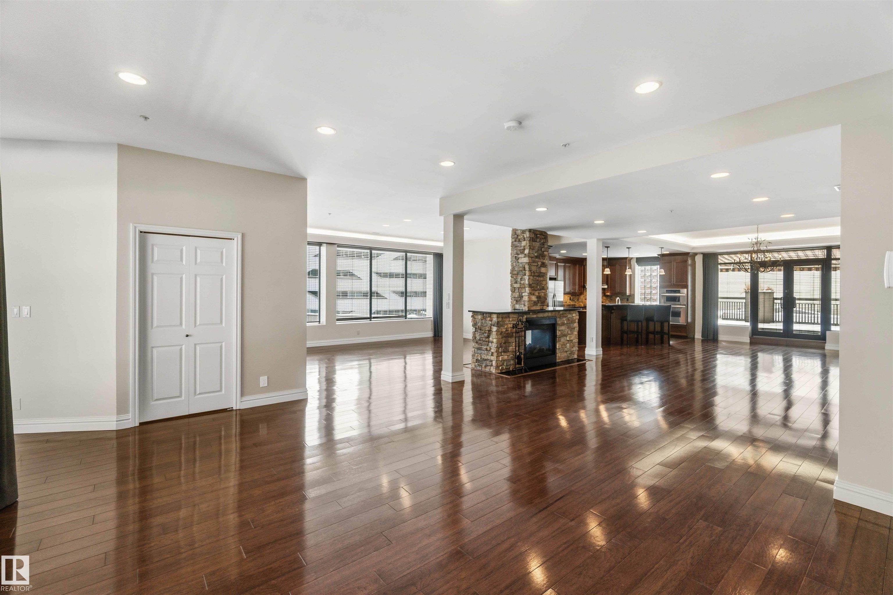 Photo 14 at 401 - 10009 102 Avenue NW, Downtown, Edmonton