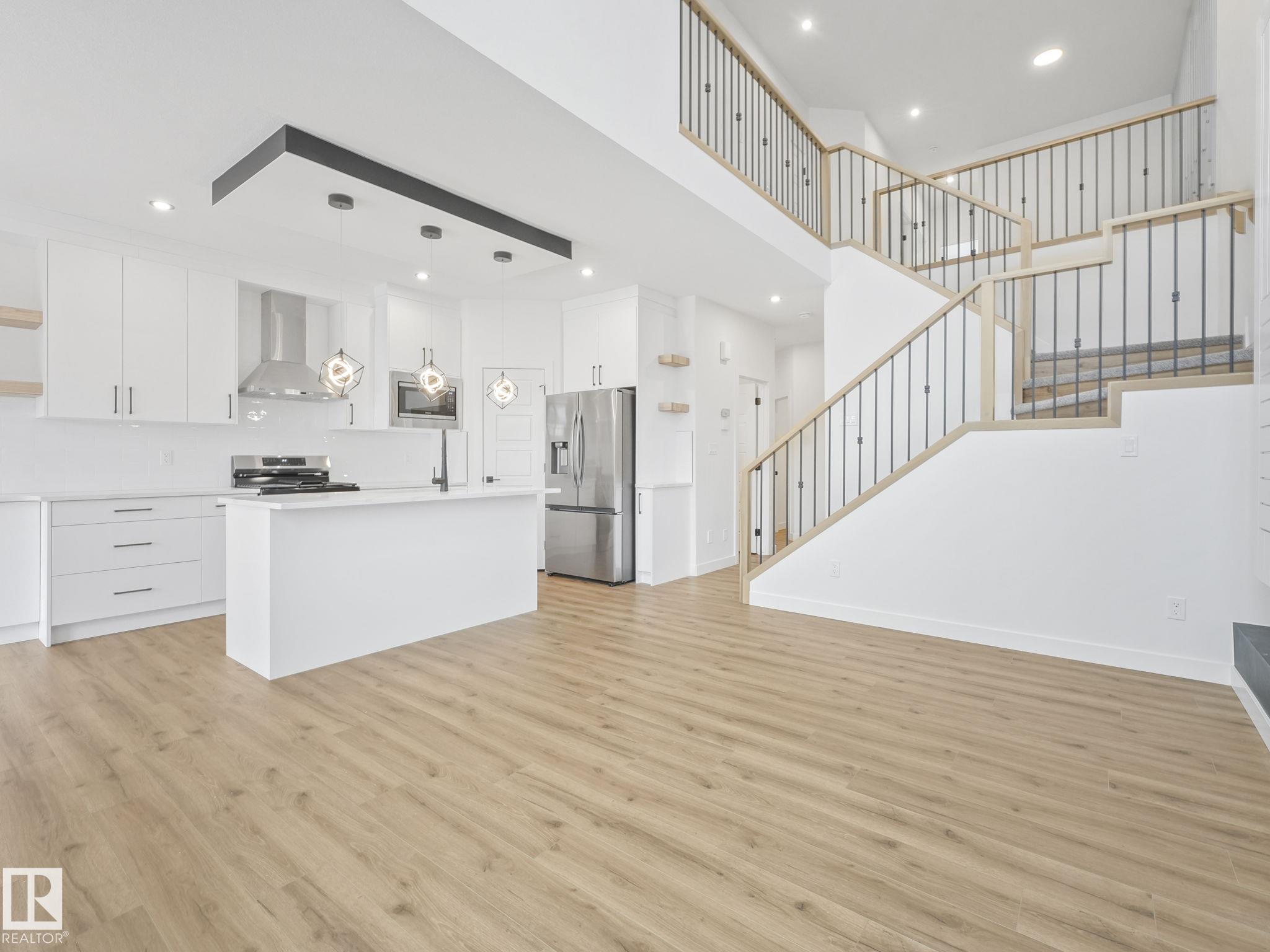 Photo 13 at 2423 205 Street NW, The Uplands, Edmonton