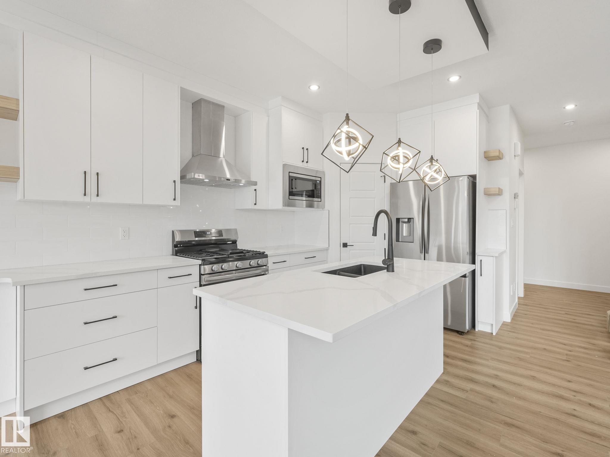 Photo 15 at 2423 205 Street NW, The Uplands, Edmonton