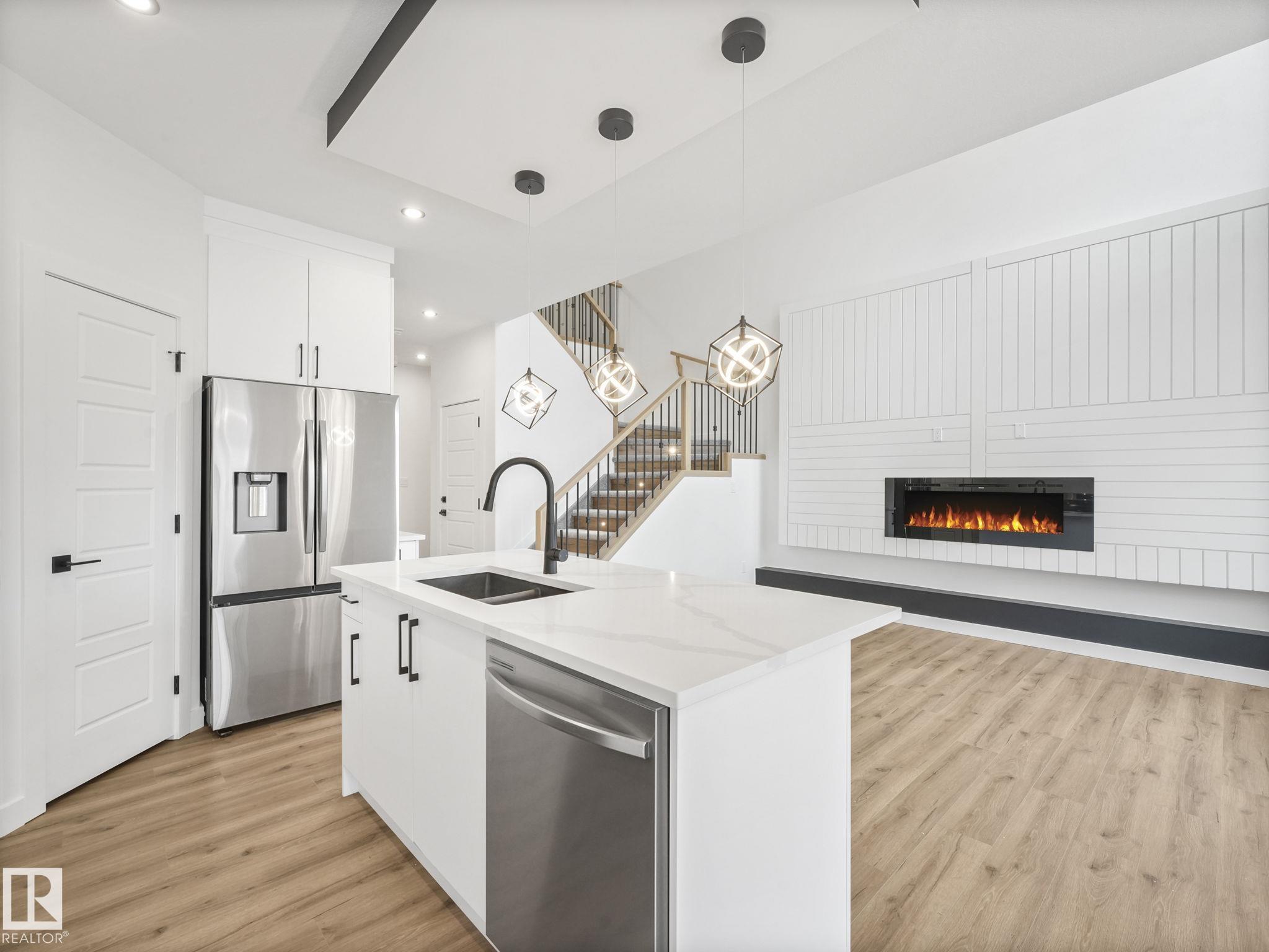 Photo 18 at 2423 205 Street NW, The Uplands, Edmonton