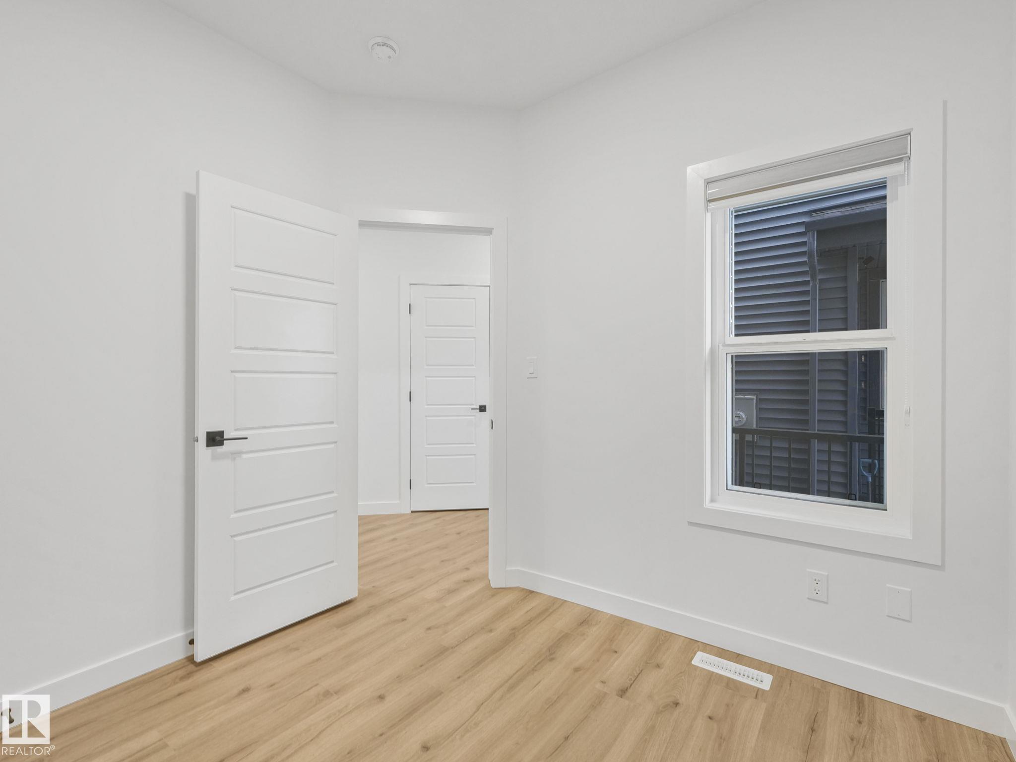 Photo 9 at 2423 205 Street NW, The Uplands, Edmonton