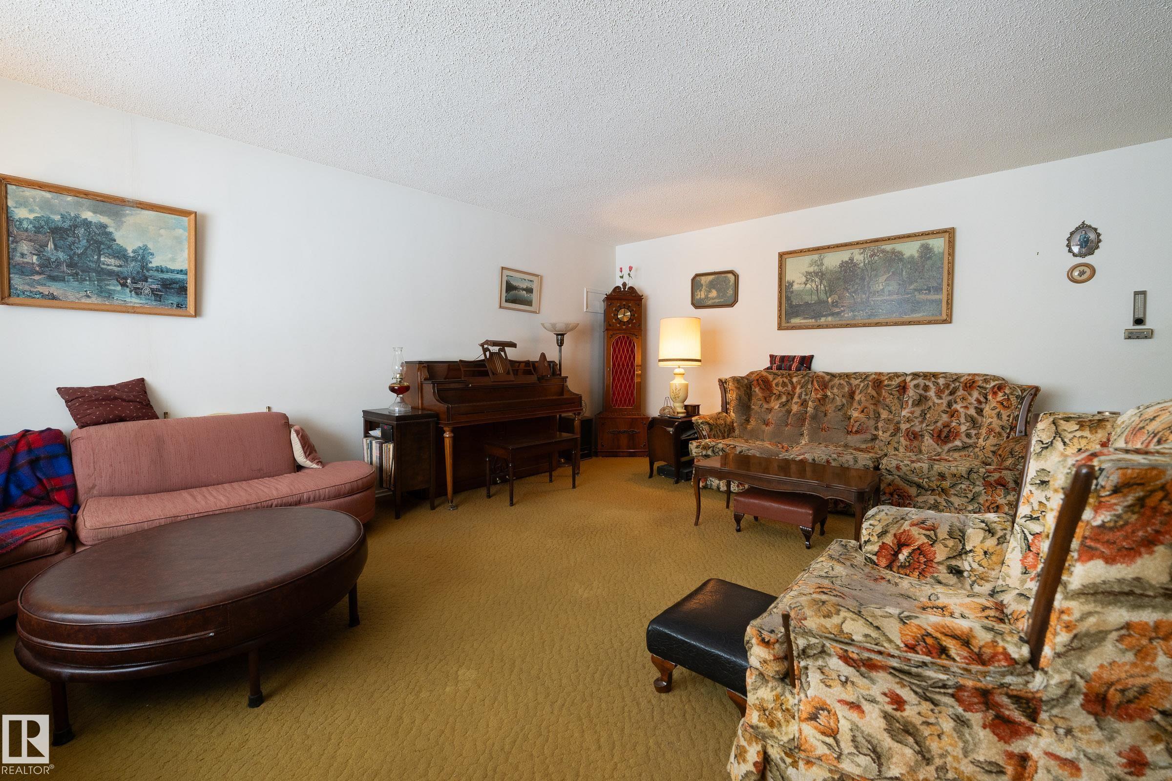 Picture for 10986 132 ST NW