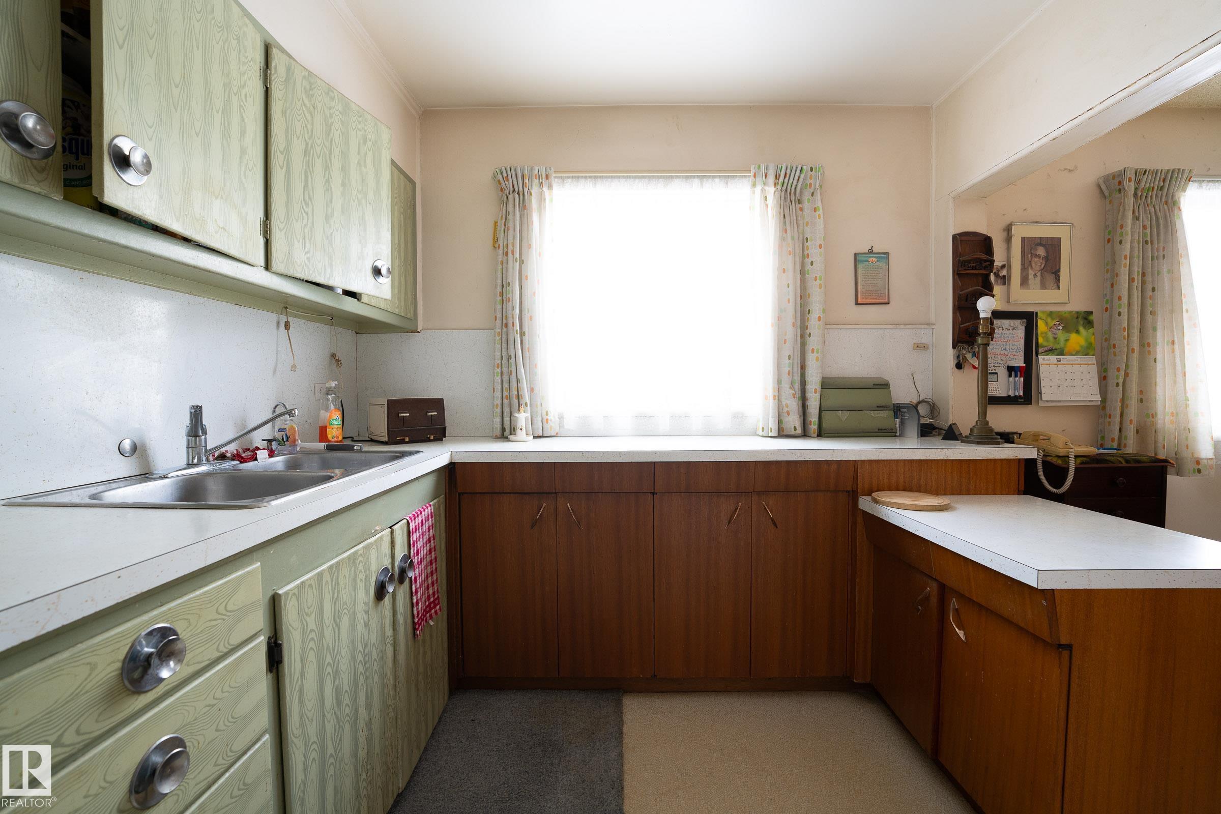 Picture for 10986 132 ST NW