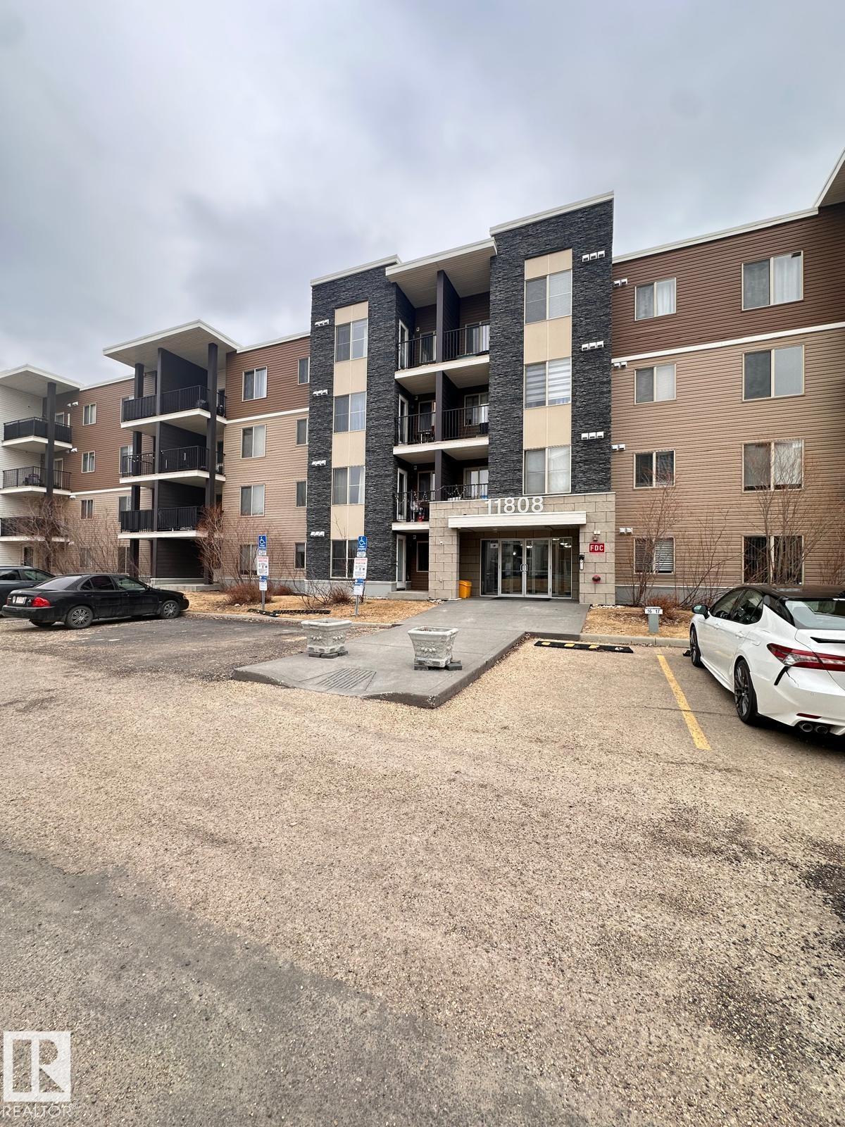 #419 11808 22 AV SW SW