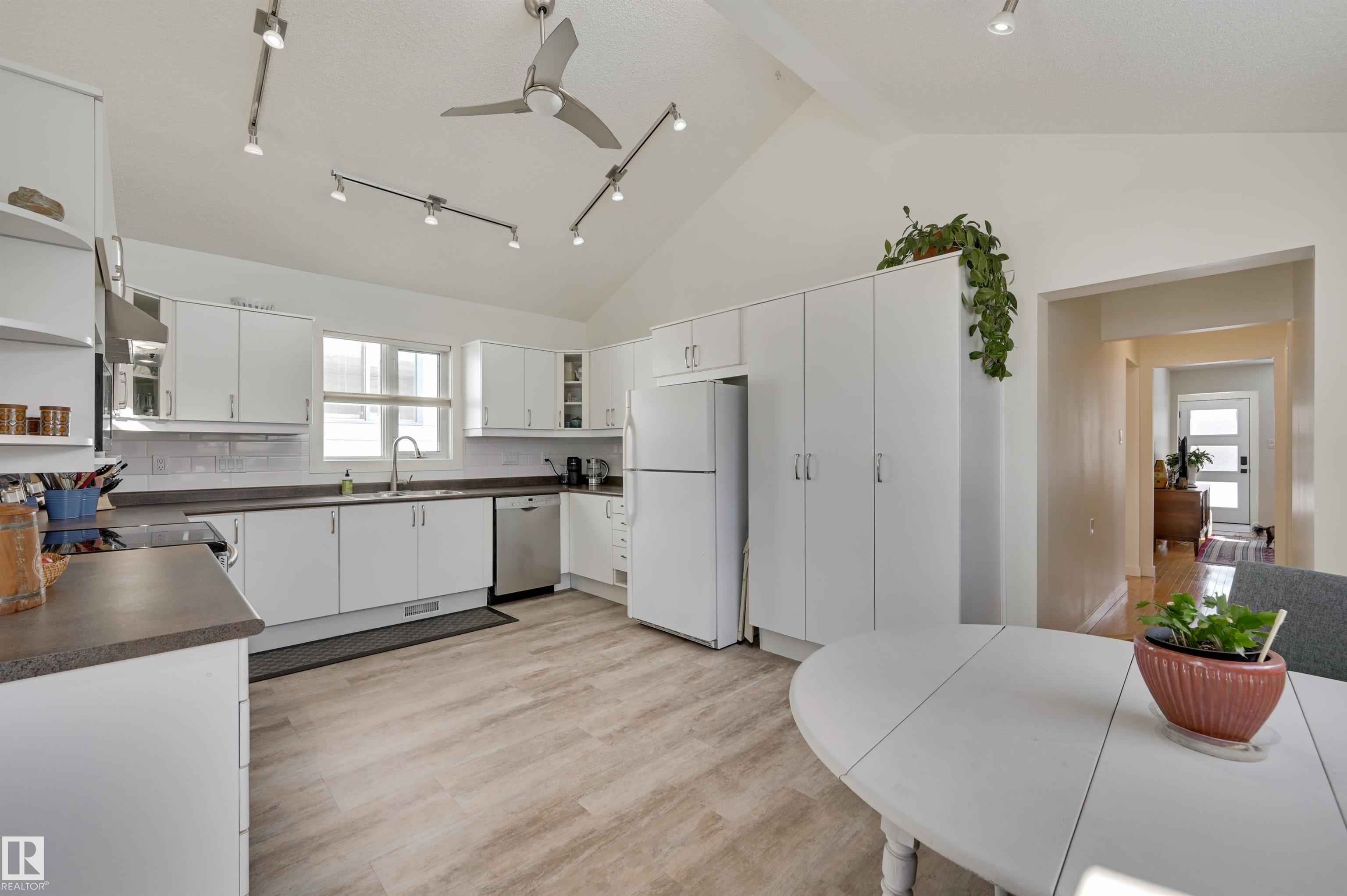 Photo 15 at 11116 52 Street NW, Highlands, Edmonton