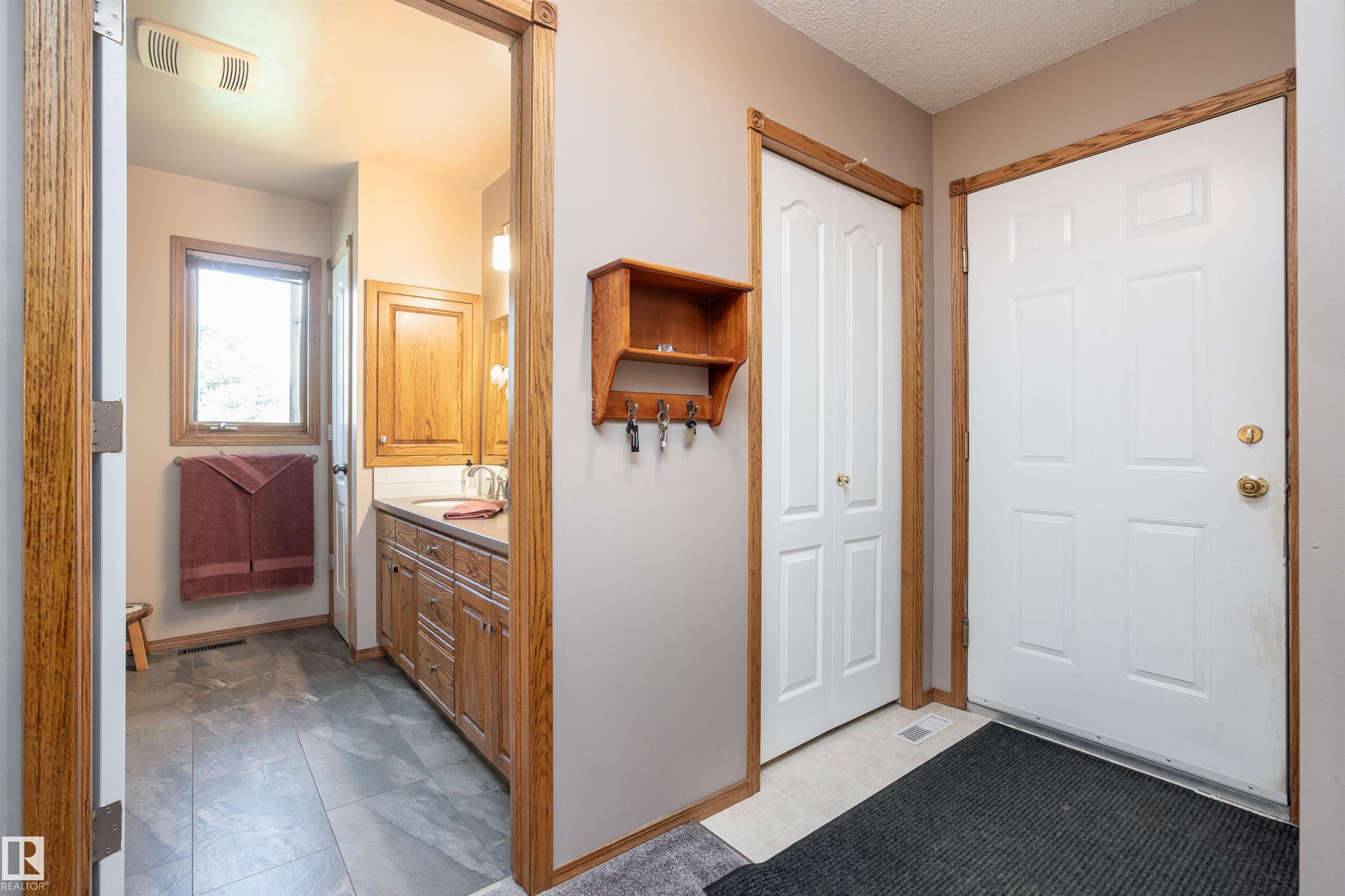 Photo 25 at 54224 Rge Road 245, Glenview Acres, Rural Sturgeon County