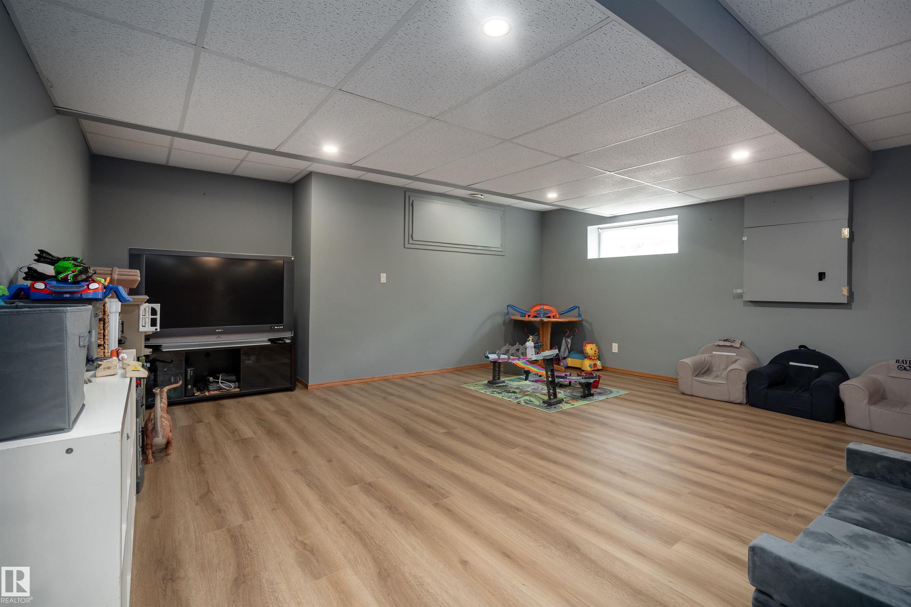 Photo 37 at 54224 Rge Road 245, Glenview Acres, Rural Sturgeon County