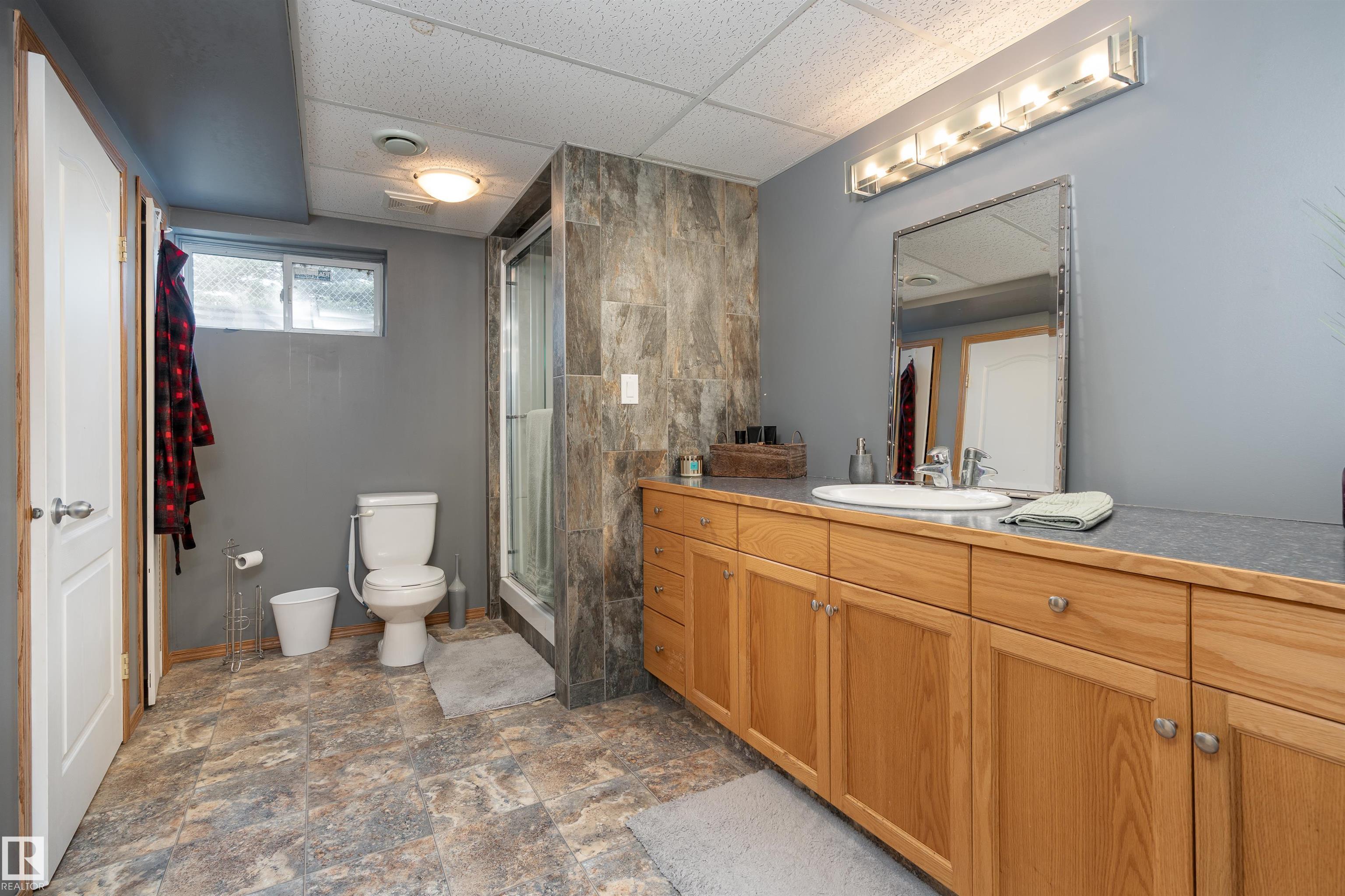 Photo 43 at 54224 Rge Road 245, Glenview Acres, Rural Sturgeon County