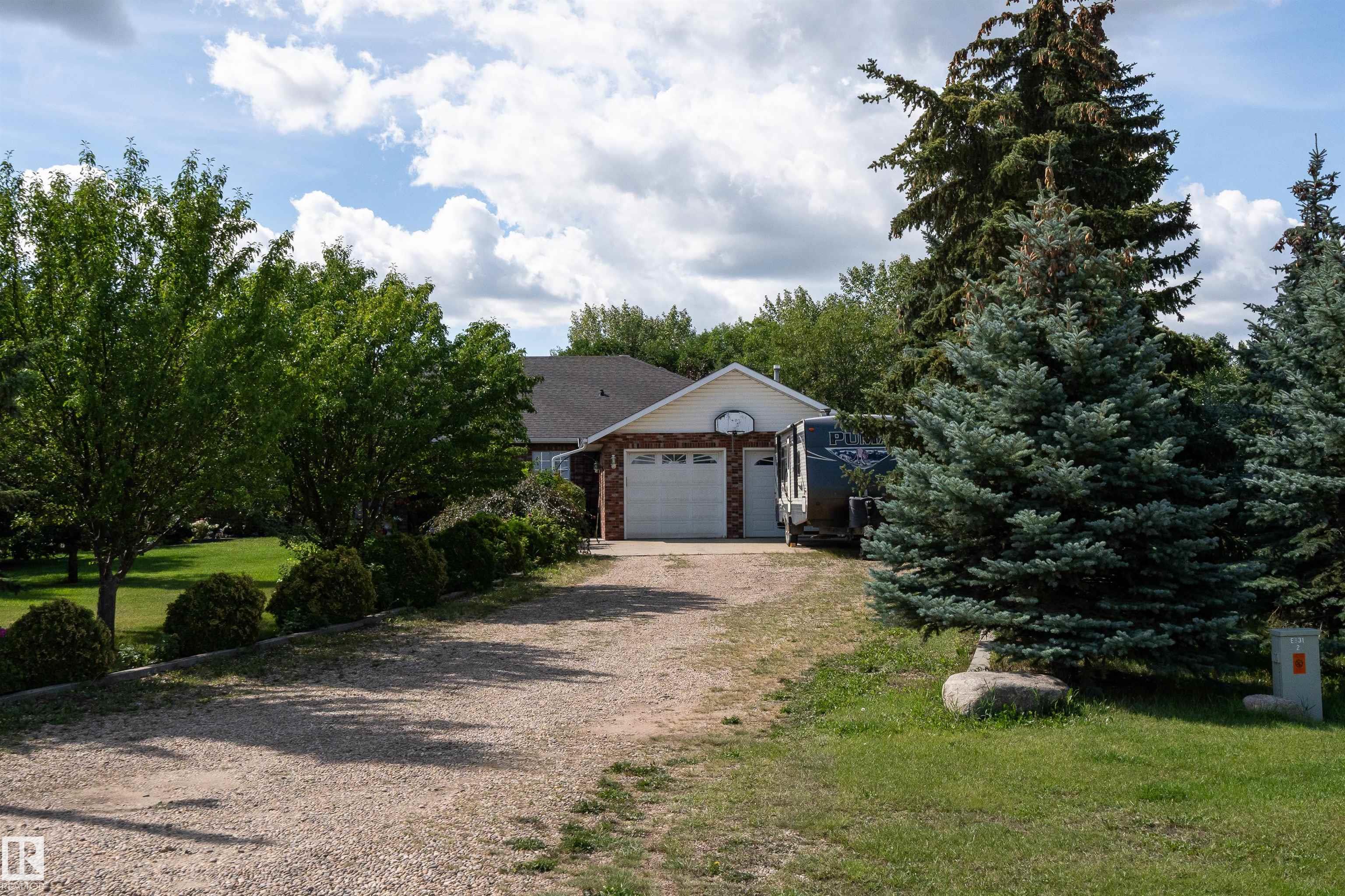 Photo 59 at 54224 Rge Road 245, Glenview Acres, Rural Sturgeon County
