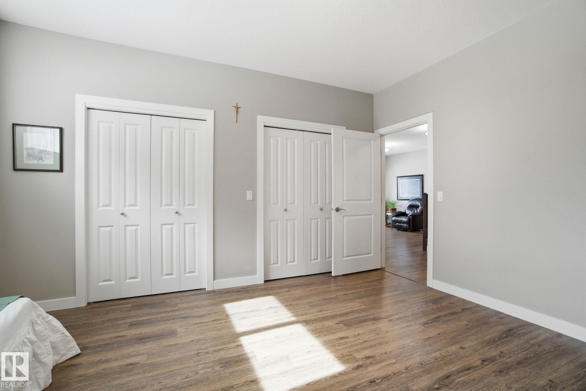https://zimg.paragon.ice.com/ParagonImages/Property/PM/RAE/225392487/41/0/0/2255dd8b4e8eb6421e9137f152fbc536/1/717fe9429a39329a926c1bb406798d7c/225392487-703588db-71e7-4800-bc43-45eb4679834b.JPG