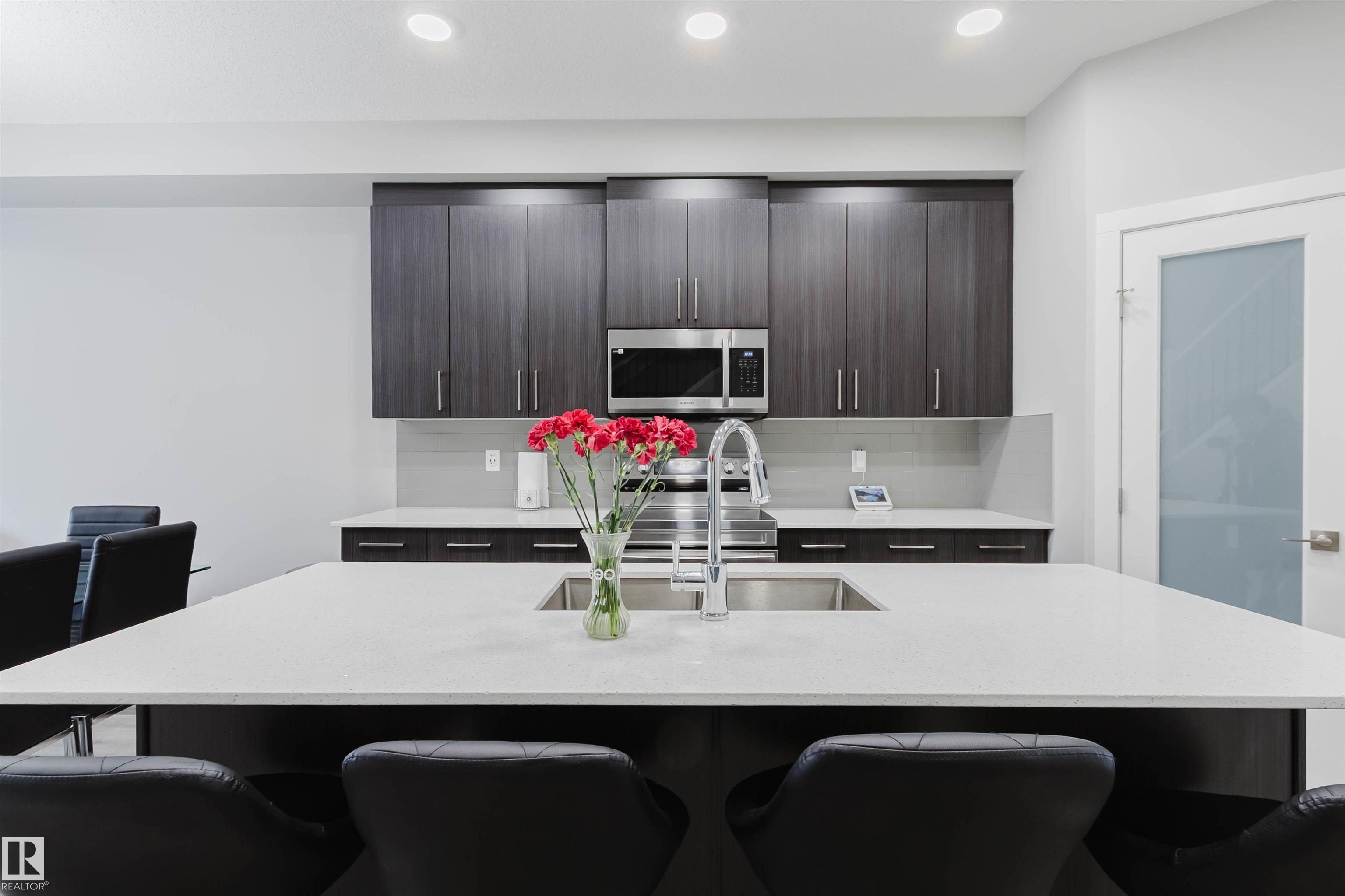 Photo 11 at 343 Edgemont Drive NW, Edgemont, Edmonton