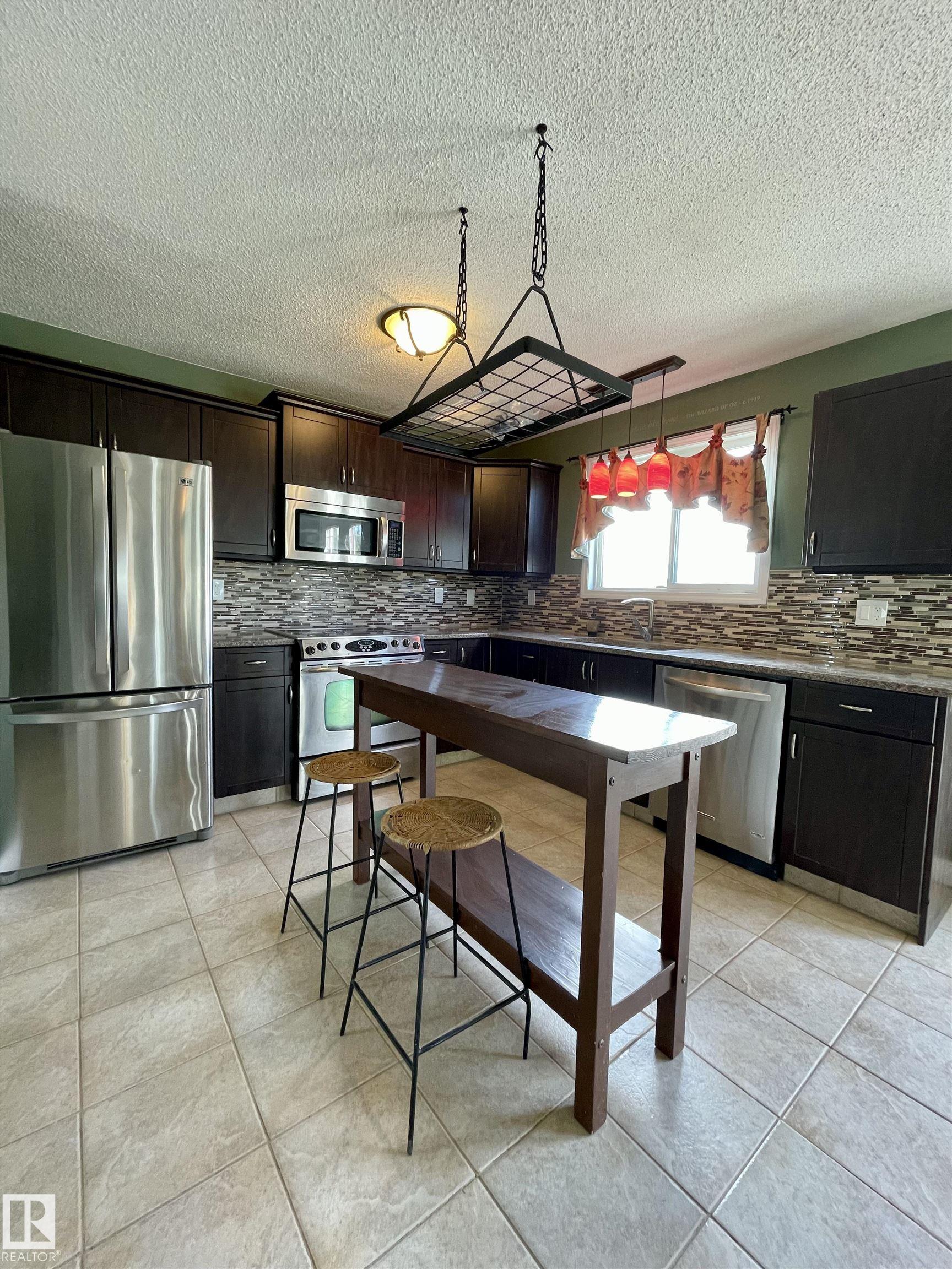 Photo 10 at 2401 Twp Road 524, Bergman Estates, Rural Parkland County