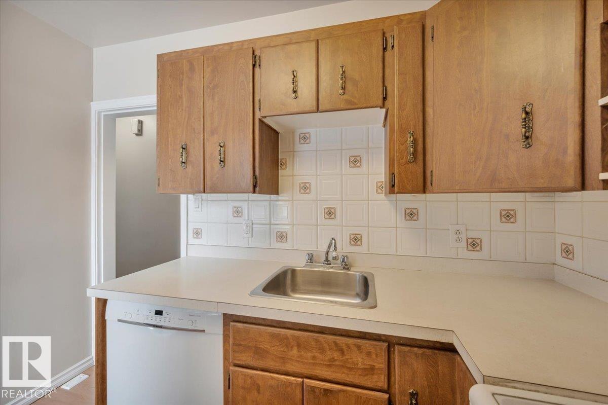 Photo 14 at 7934 81 Avenue NW, King Edward Park, Edmonton