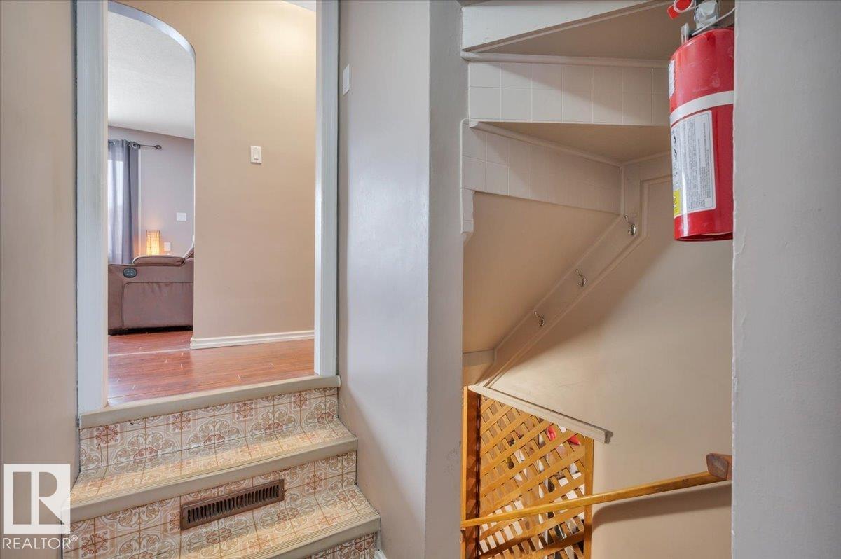 Photo 28 at 7934 81 Avenue NW, King Edward Park, Edmonton