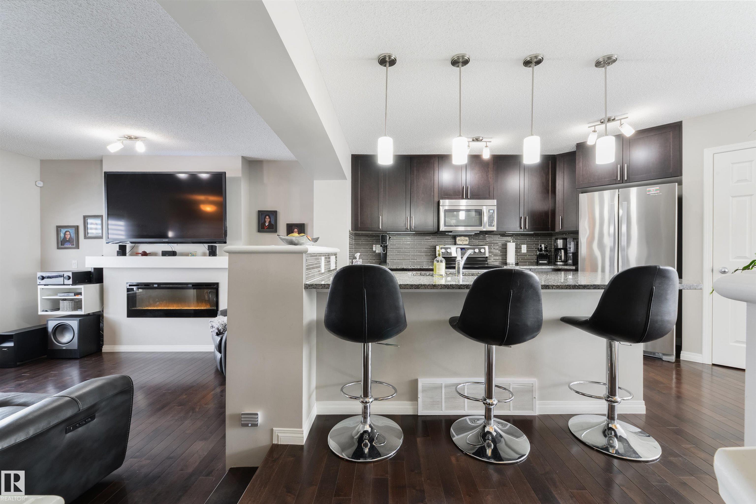 Photo 14 at 8333 Ellis Crescent NW, Edgemont, Edmonton