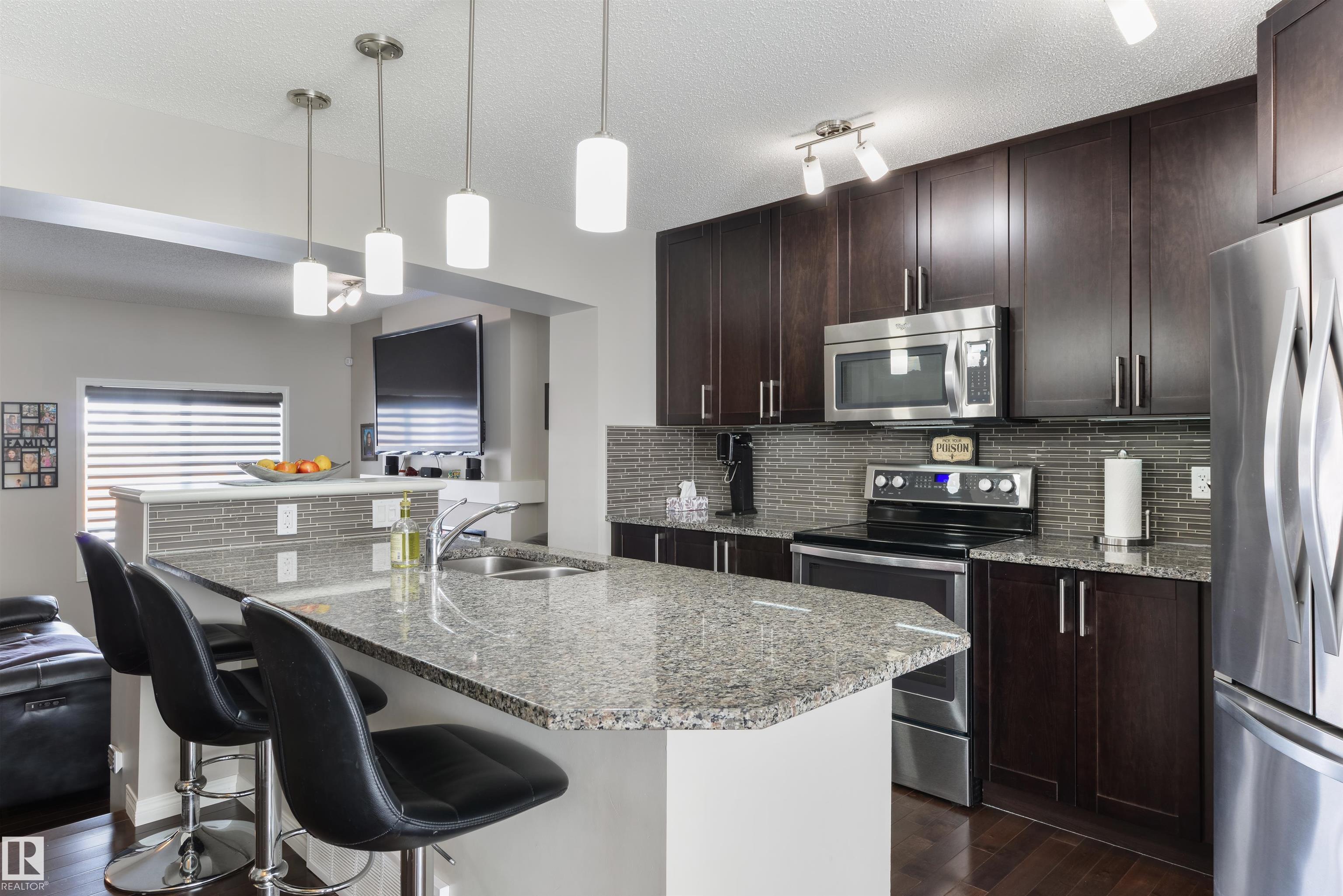 Photo 16 at 8333 Ellis Crescent NW, Edgemont, Edmonton