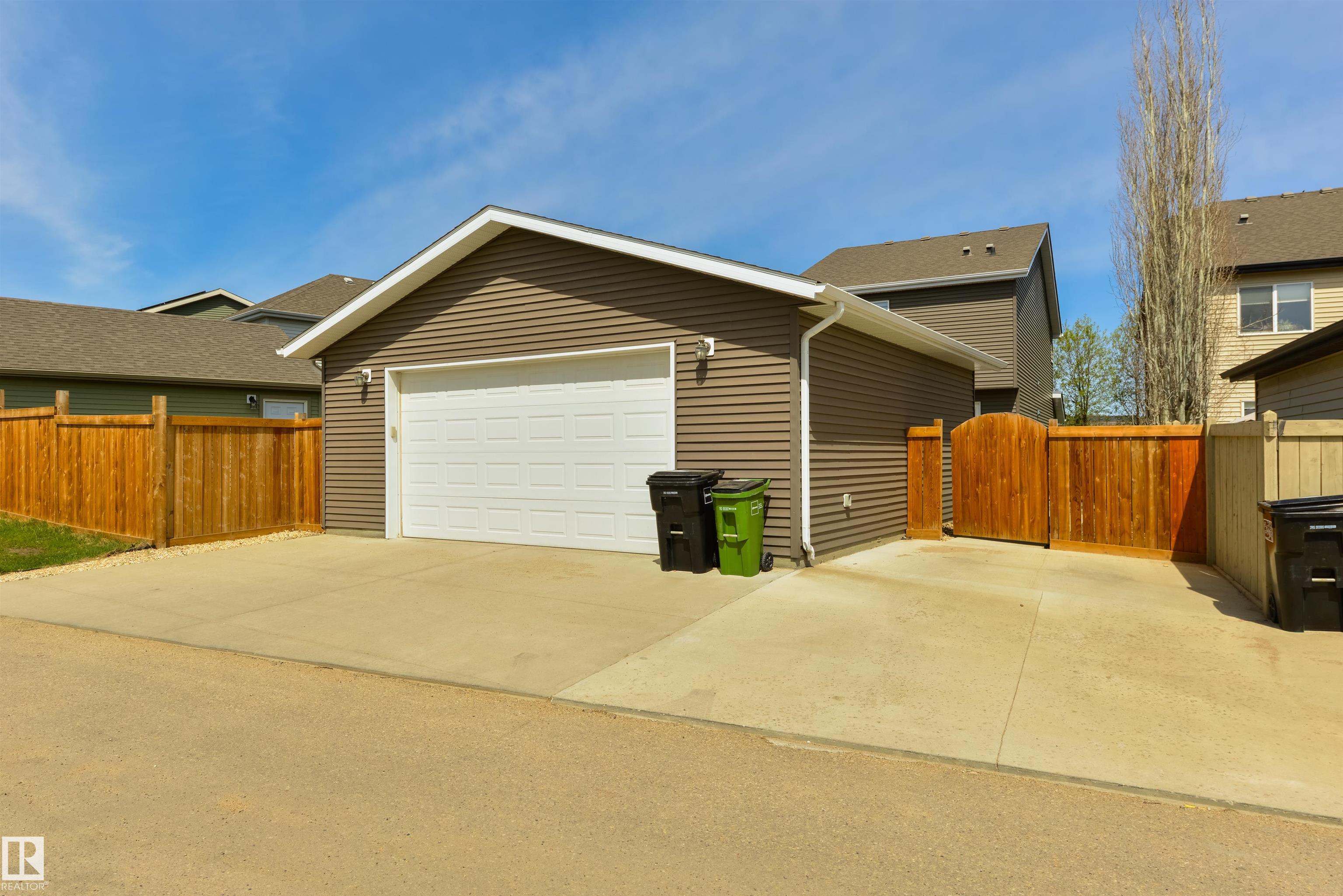 https://zimg.paragon.ice.com/ParagonImages/Property/PM/RAE/225392525/45/0/0/7400c8755be823b1c2307d88acdde407/1/031abcc1e2c4a3089deae385f27210d6/225392525-0fb328ec-305b-4ab2-88ea-9b8e28f080e3.JPG