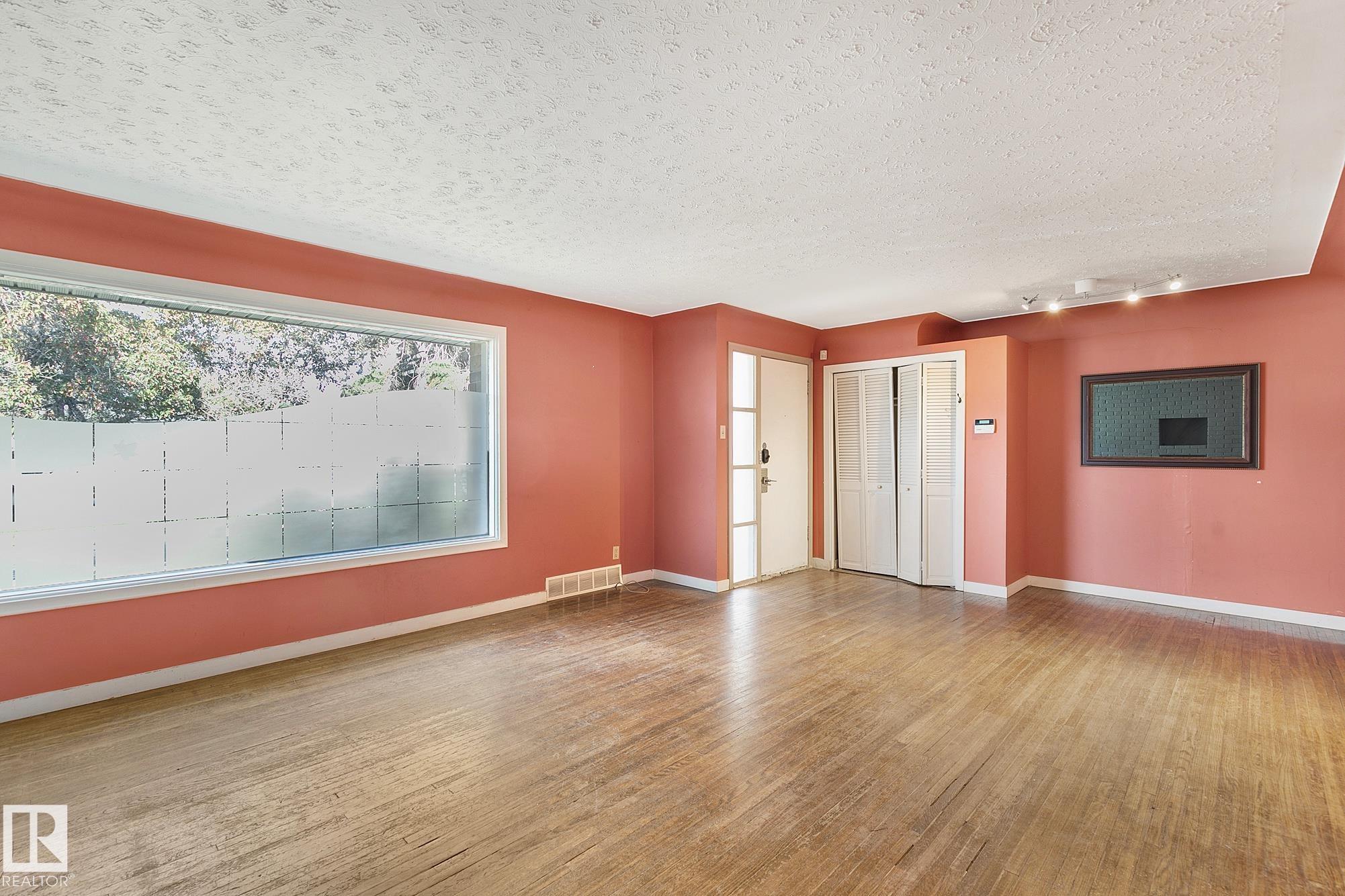 13915 102 Avenue NW, Glenora, Edmonton