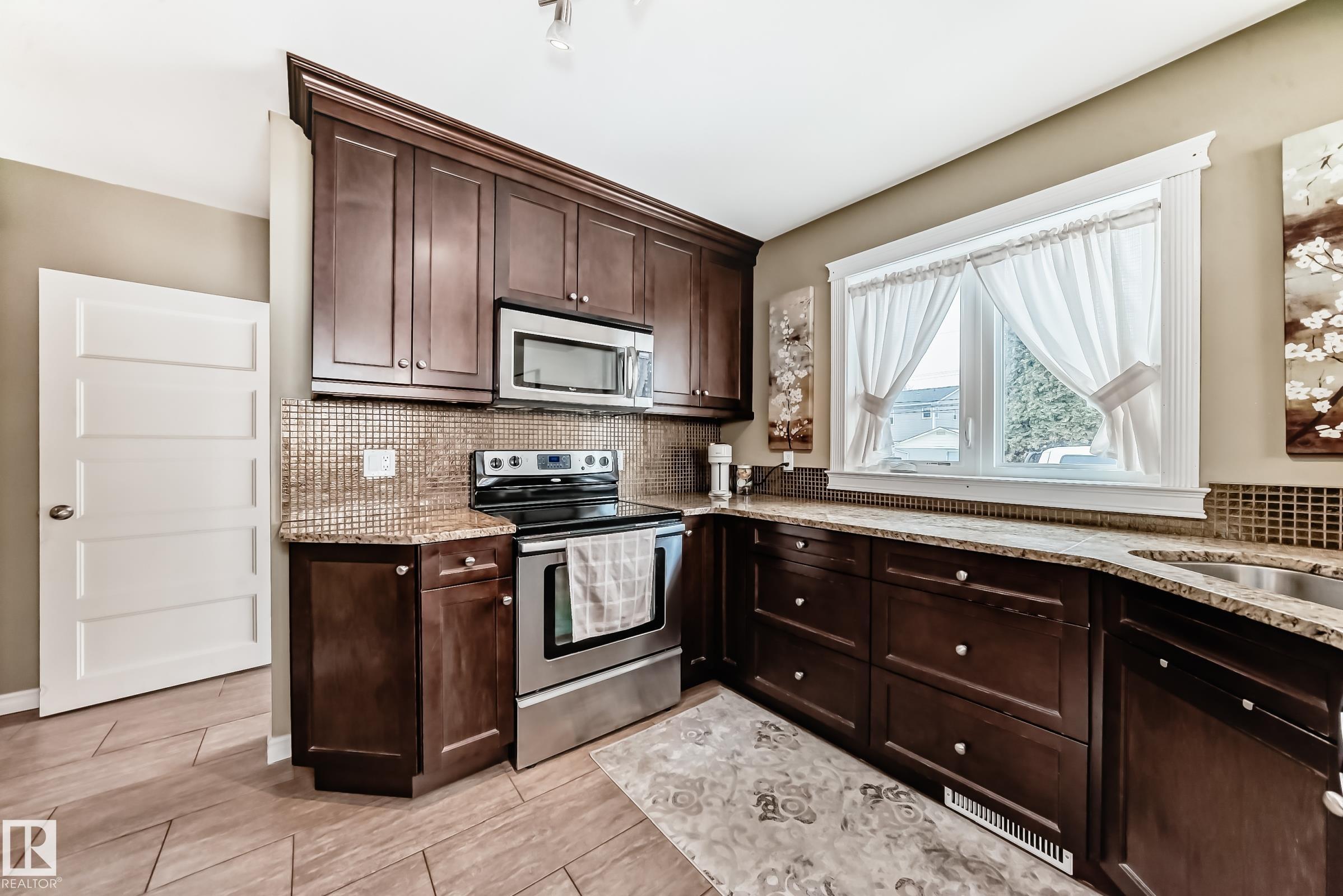 Photo 12 at 10860 147 Street NW, McQueen, Edmonton