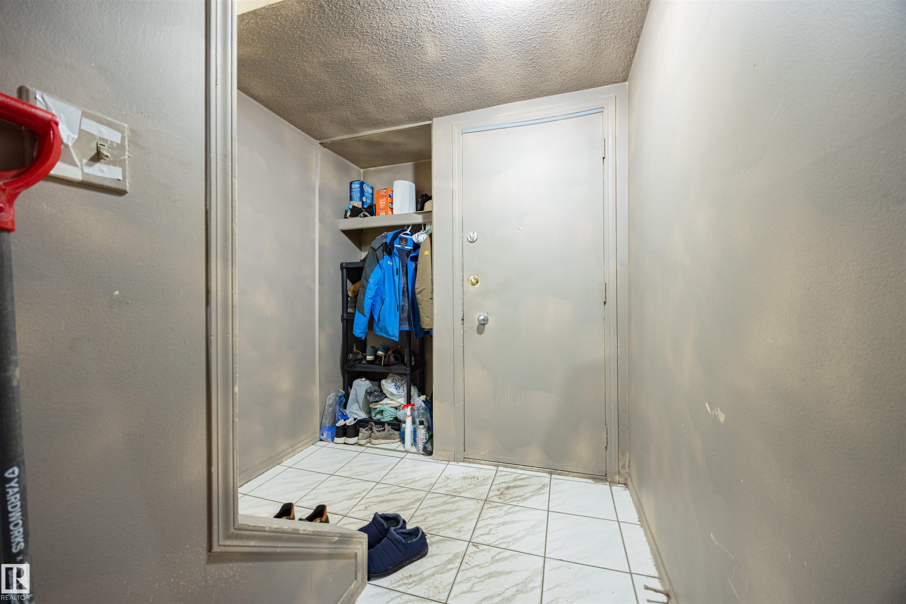 Photo 4 at 774 Abbottsfield Road NW, Abbottsfield, Edmonton