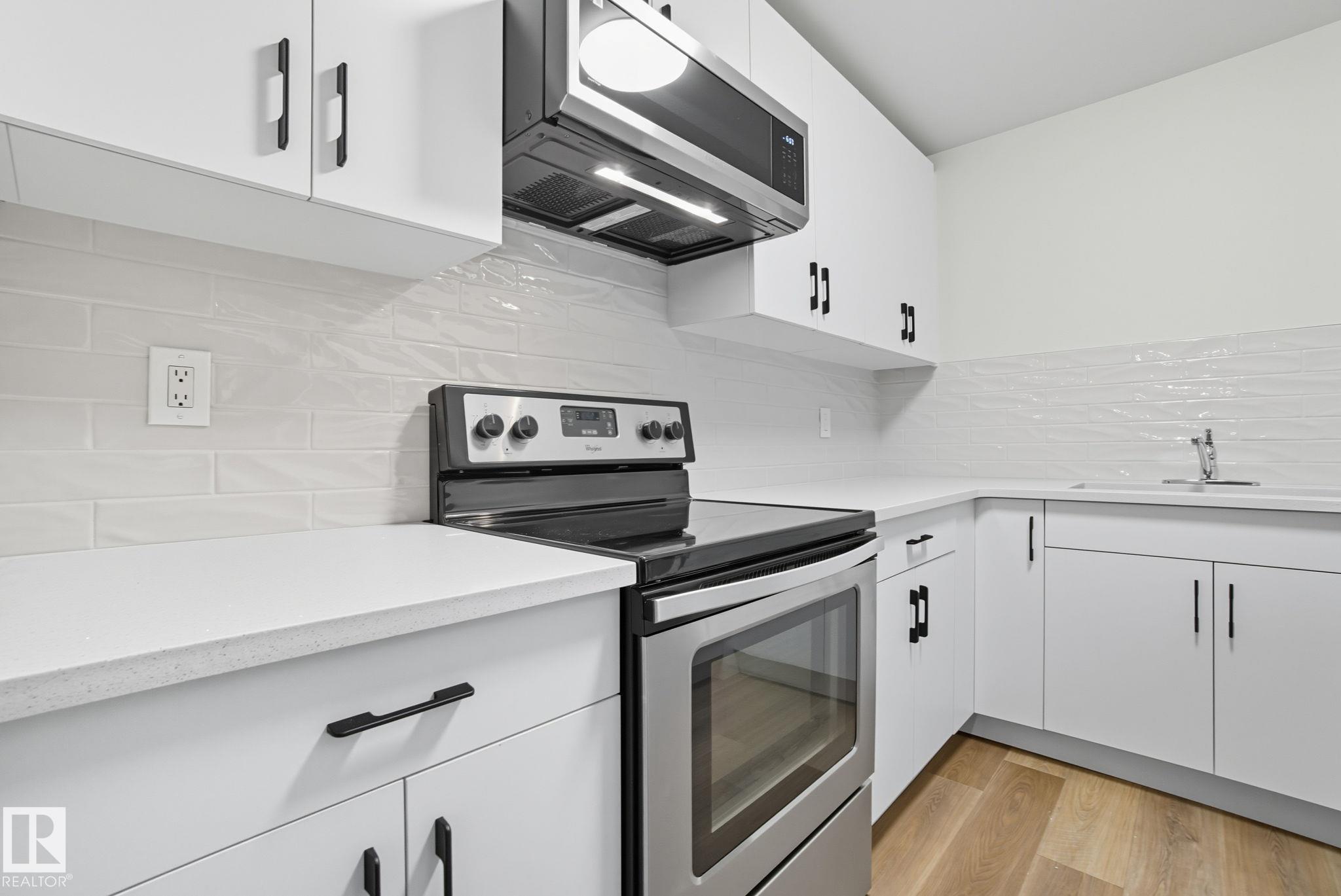 6 - 10160 119 Street NW, Wîhkwêntôwin, Edmonton