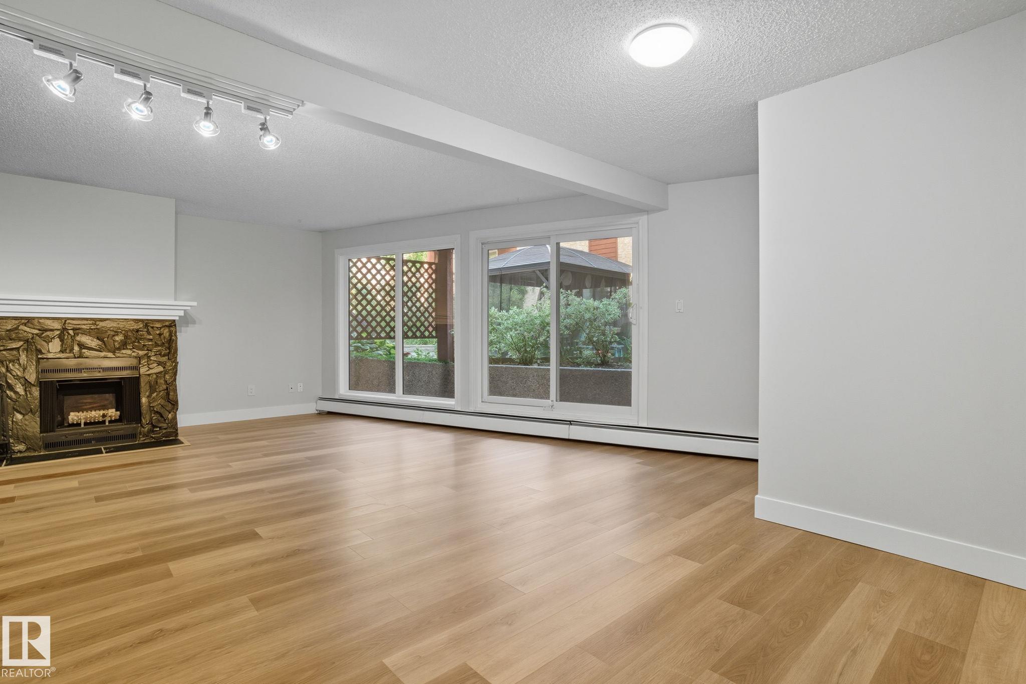 Photo 7 at 6 - 10160 119 Street NW, Wîhkwêntôwin, Edmonton