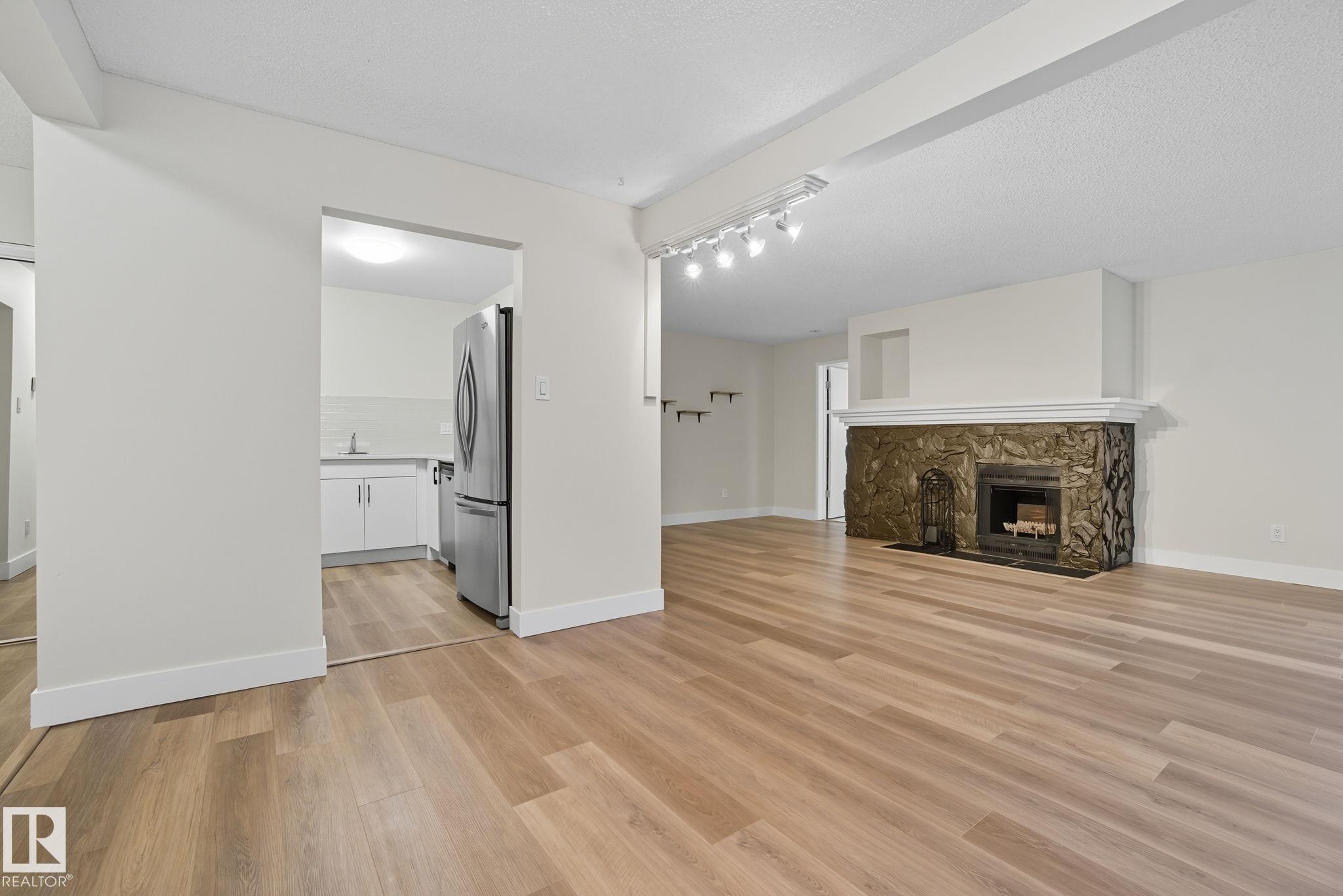 Photo 8 at 6 - 10160 119 Street NW, Wîhkwêntôwin, Edmonton