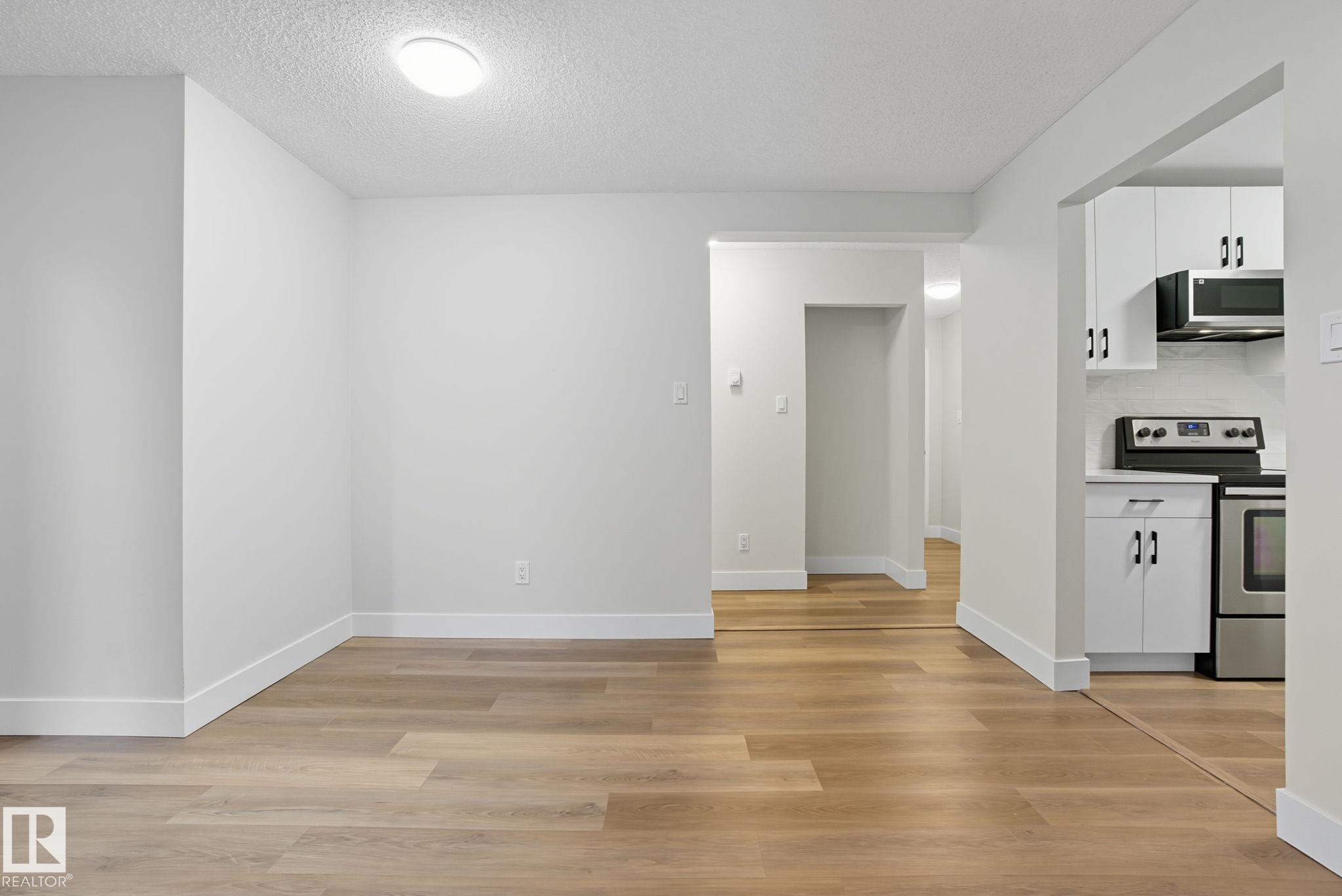 Photo 9 at 6 - 10160 119 Street NW, Wîhkwêntôwin, Edmonton