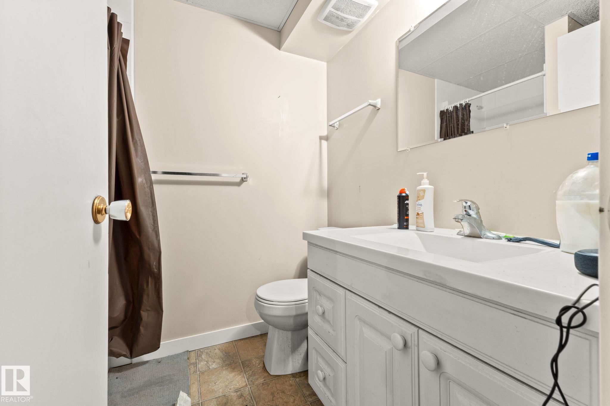 Photo 23 at 9905B 99 Avenue, Sherridon Heights, Fort Saskatchewan