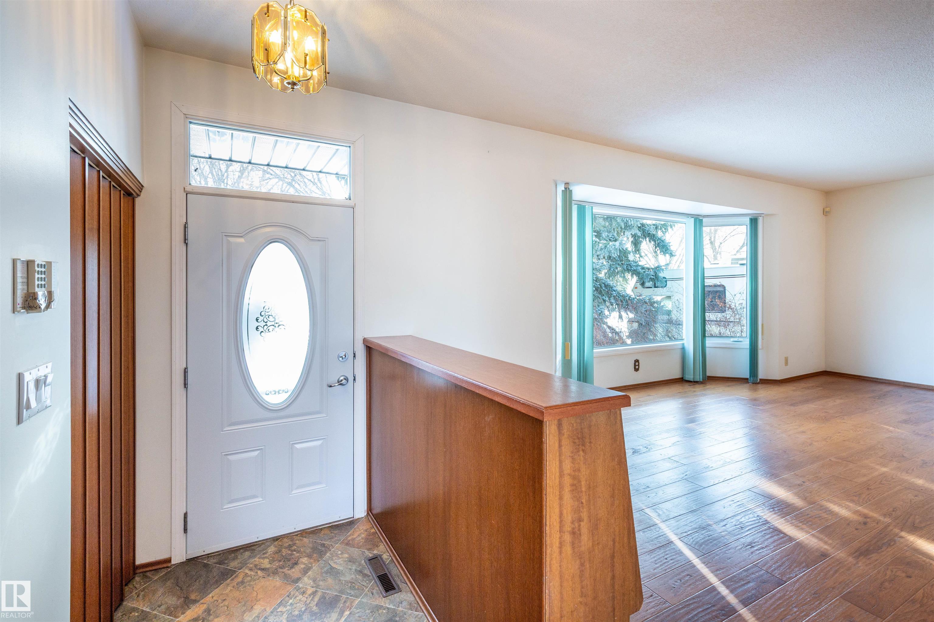 7716 157 Street NW, Patricia Heights, Edmonton