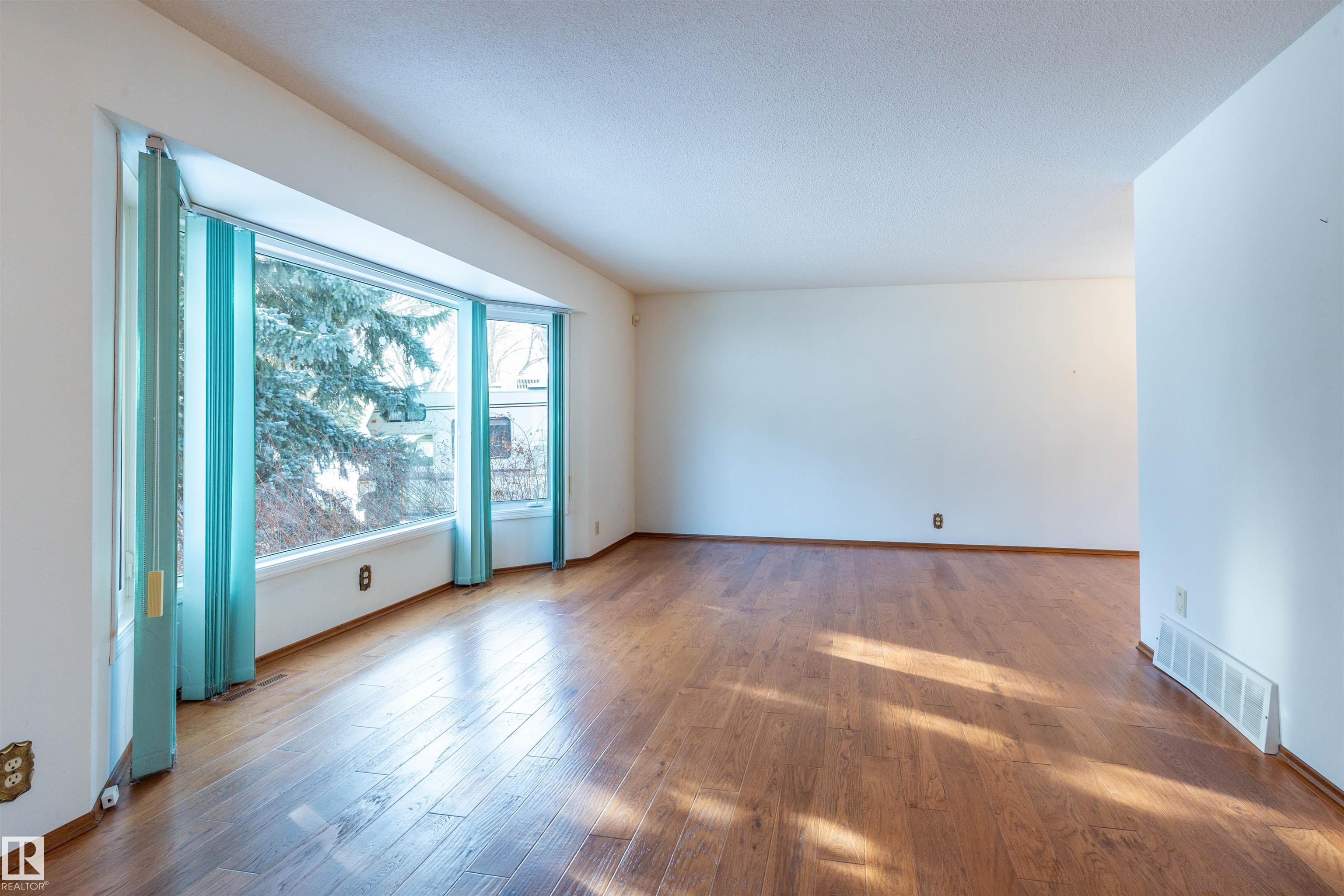 7716 157 Street NW, Patricia Heights, Edmonton