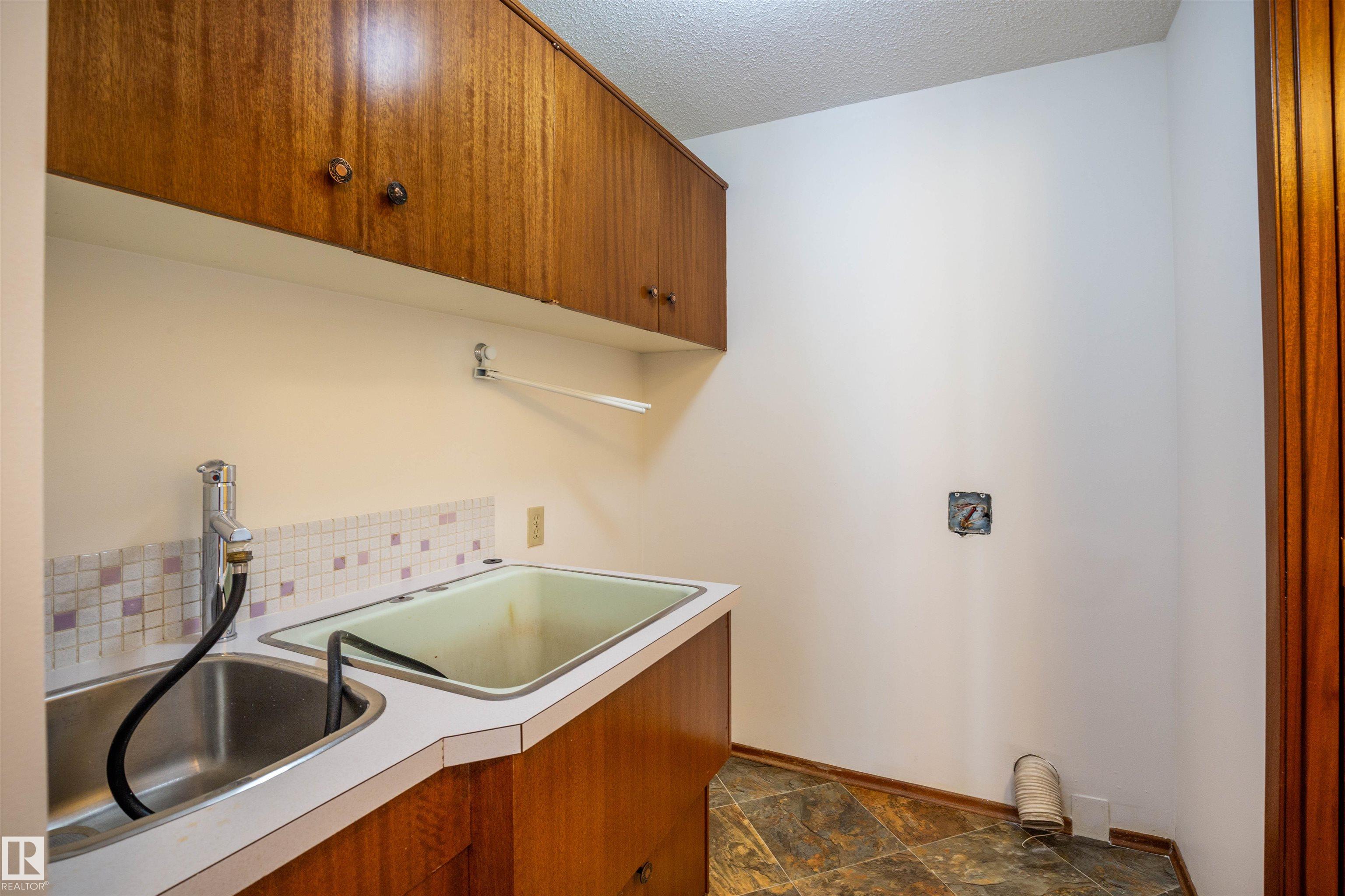 Photo 22 at 7716 157 Street NW, Patricia Heights, Edmonton