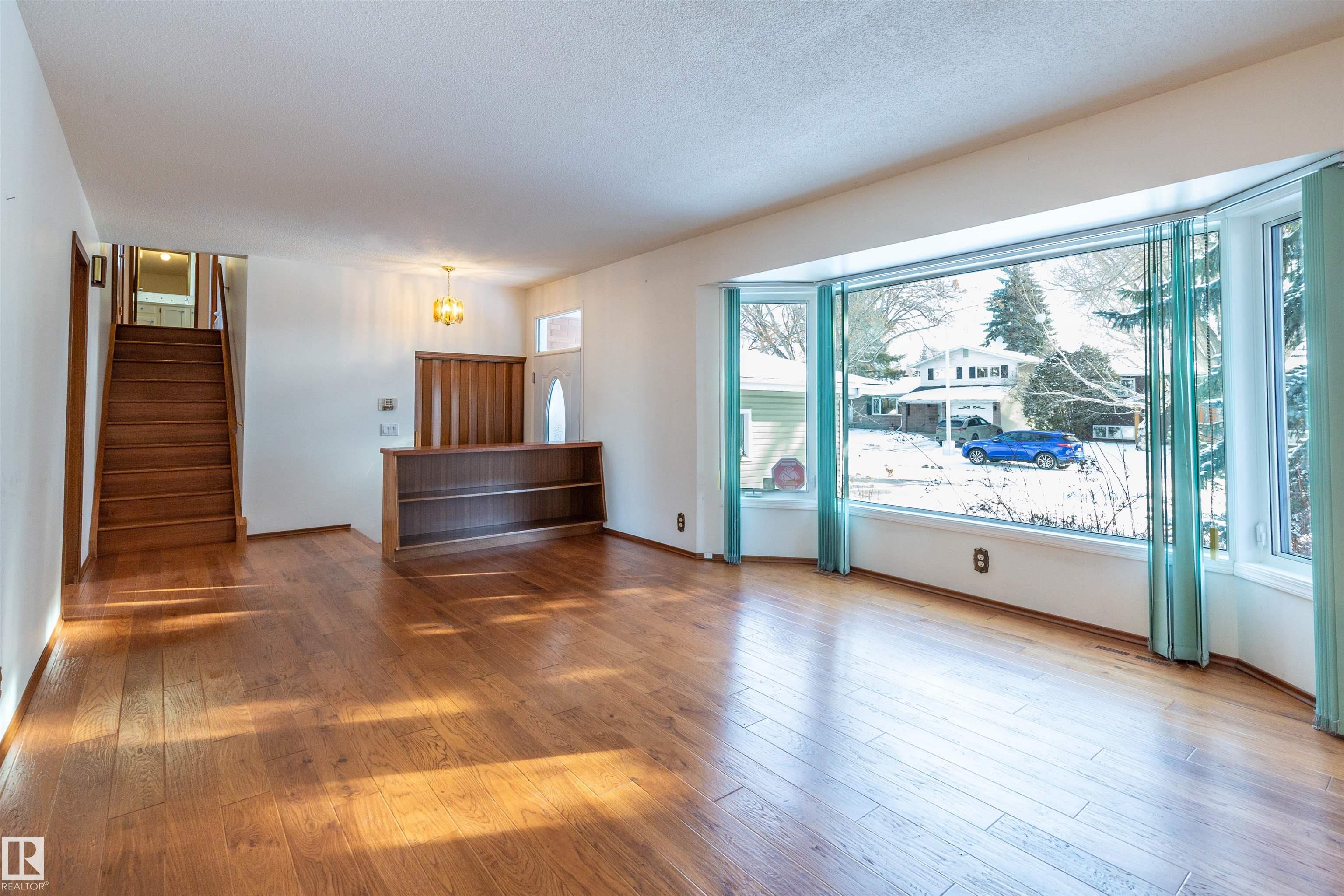 7716 157 Street NW, Patricia Heights, Edmonton