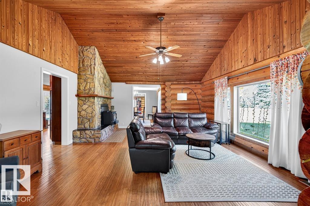 Photo 20 at 4 - 51317 Hghway 60, Spanish Oaks, Rural Parkland County