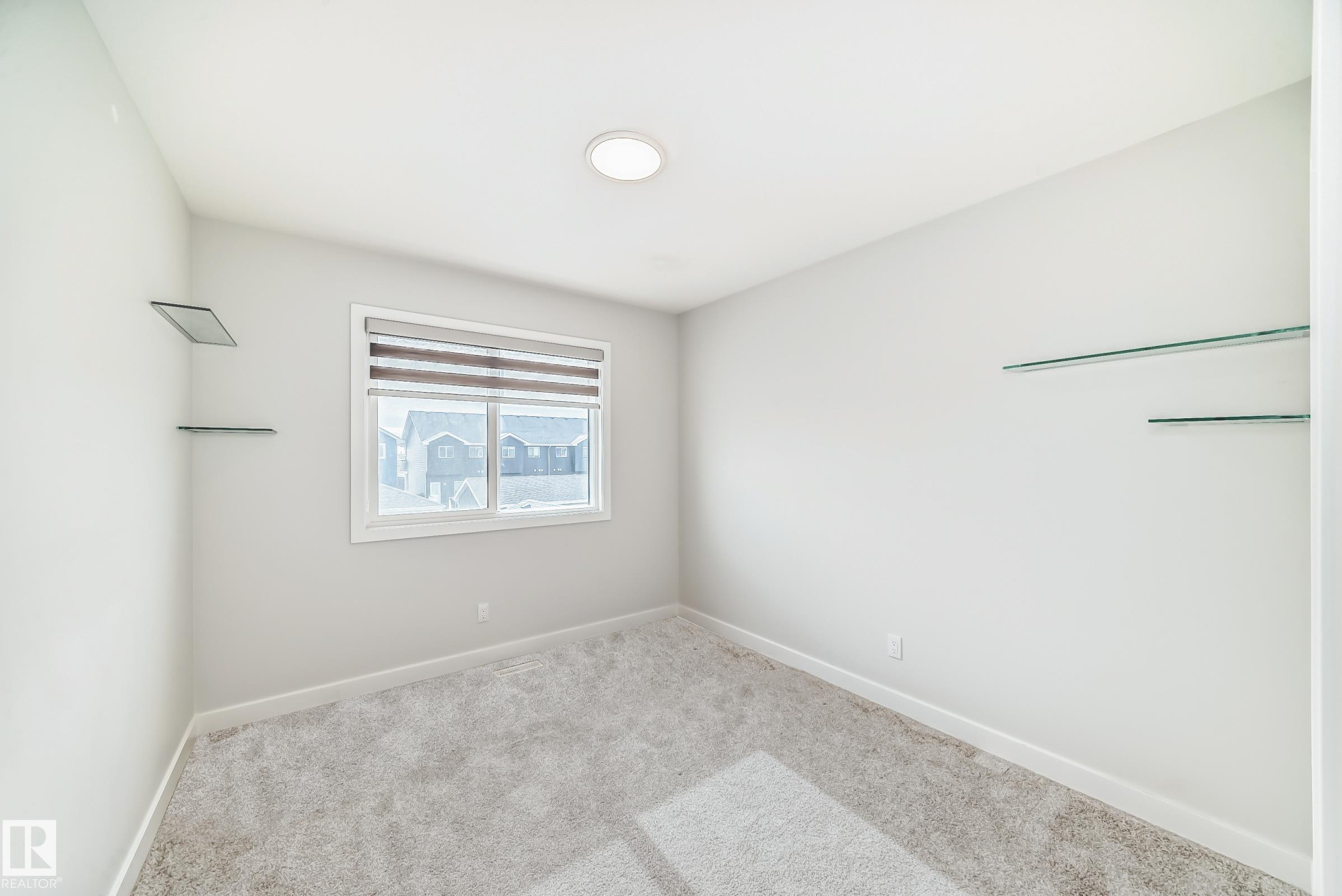 https://zimg.paragon.ice.com/ParagonImages/Property/PM/RAE/225392591/29/0/0/d5de6a03dddb7774f915efe211fb649a/1/69b5c5442637c3d66cc6c0245c13668c/225392591-235e853e-4d8a-4e57-b251-e423513a73e0.JPG